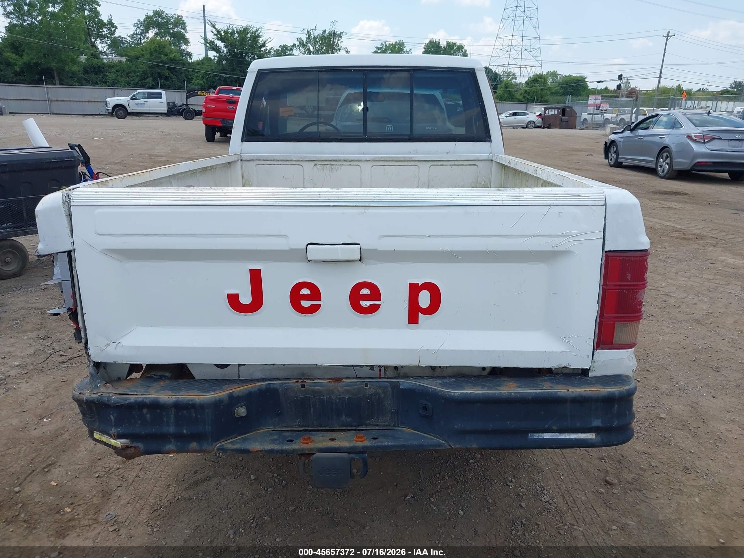 1989 Jeep Comanche   Белый vin: 1J7FT26E6KL545716