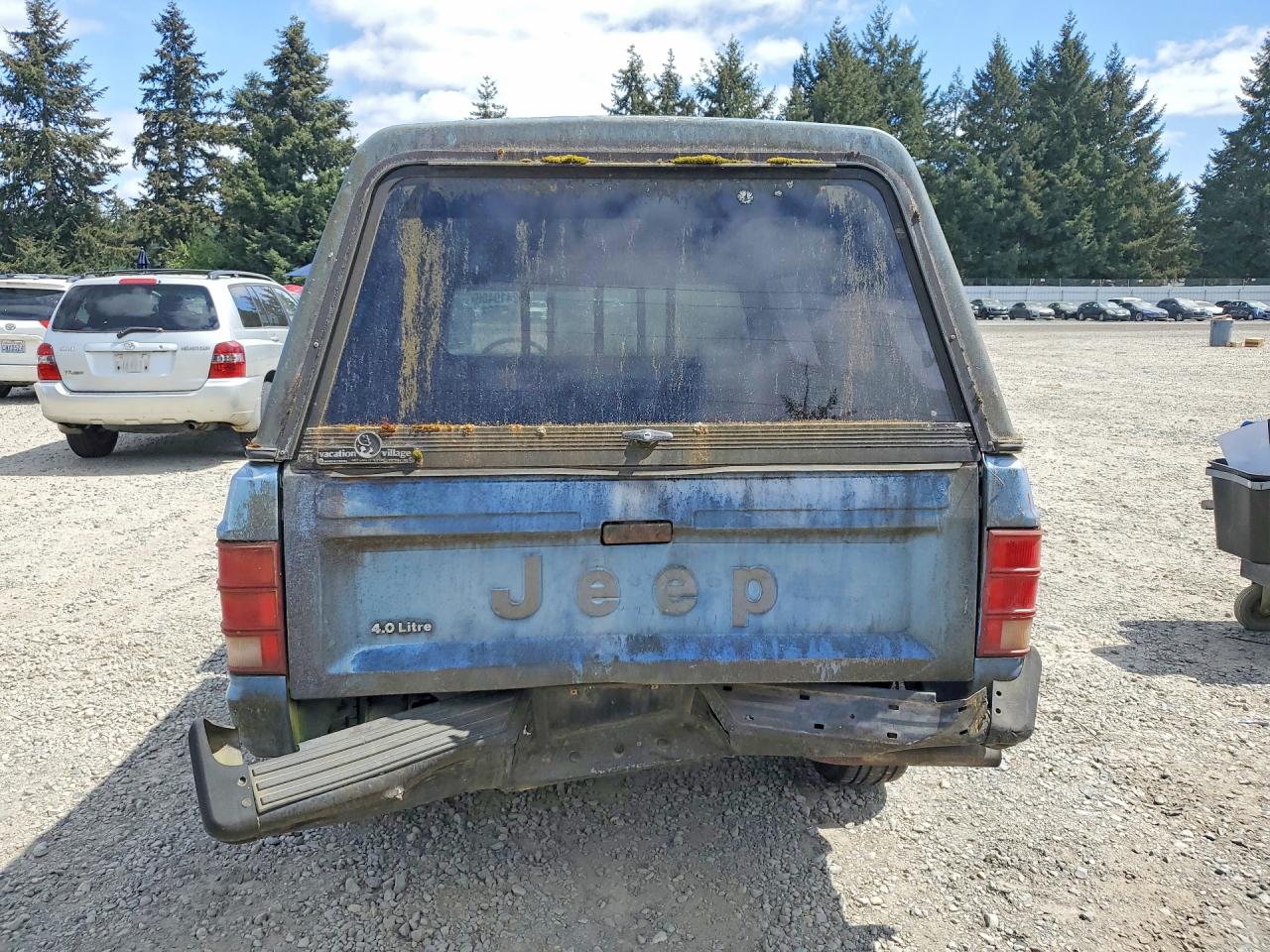 1989 Jeep Comanche Pioneer Blue vin: 1J7FT36L2KL451157