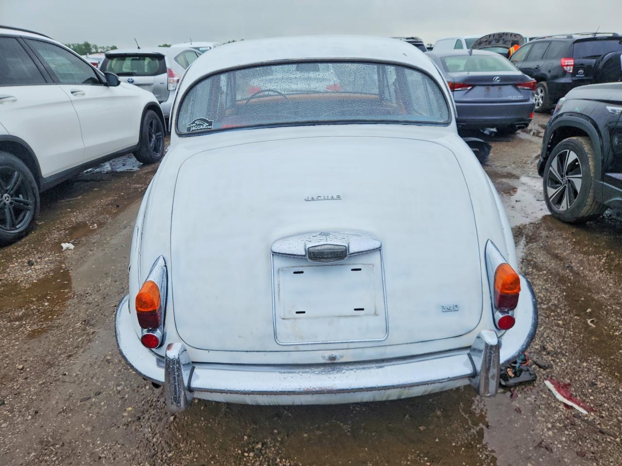 1969 Jaguar Mark Ii White vin: 1J80167BW