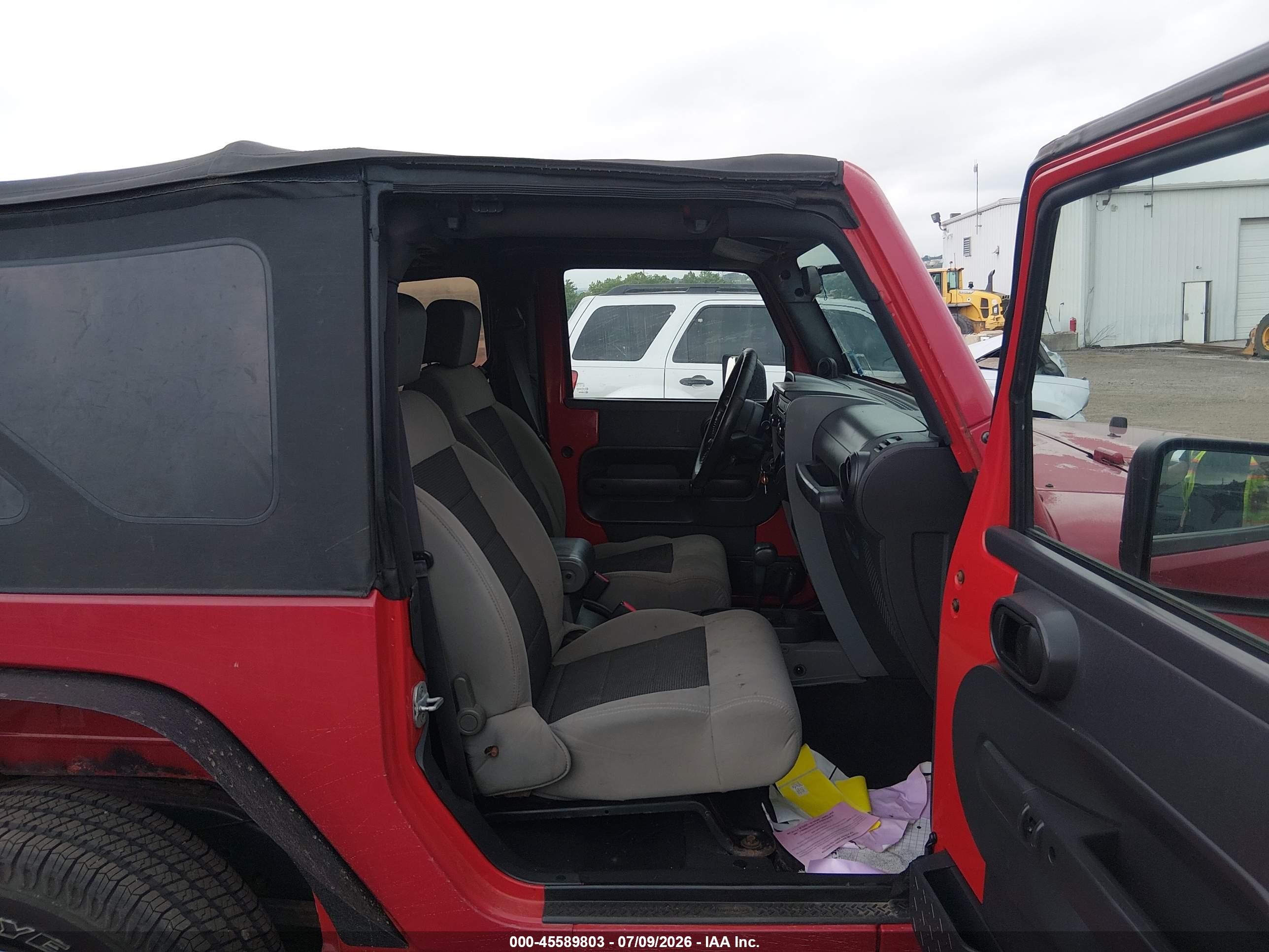 2008 Jeep Wrangler X Красный vin: 1J8FA24178L574376