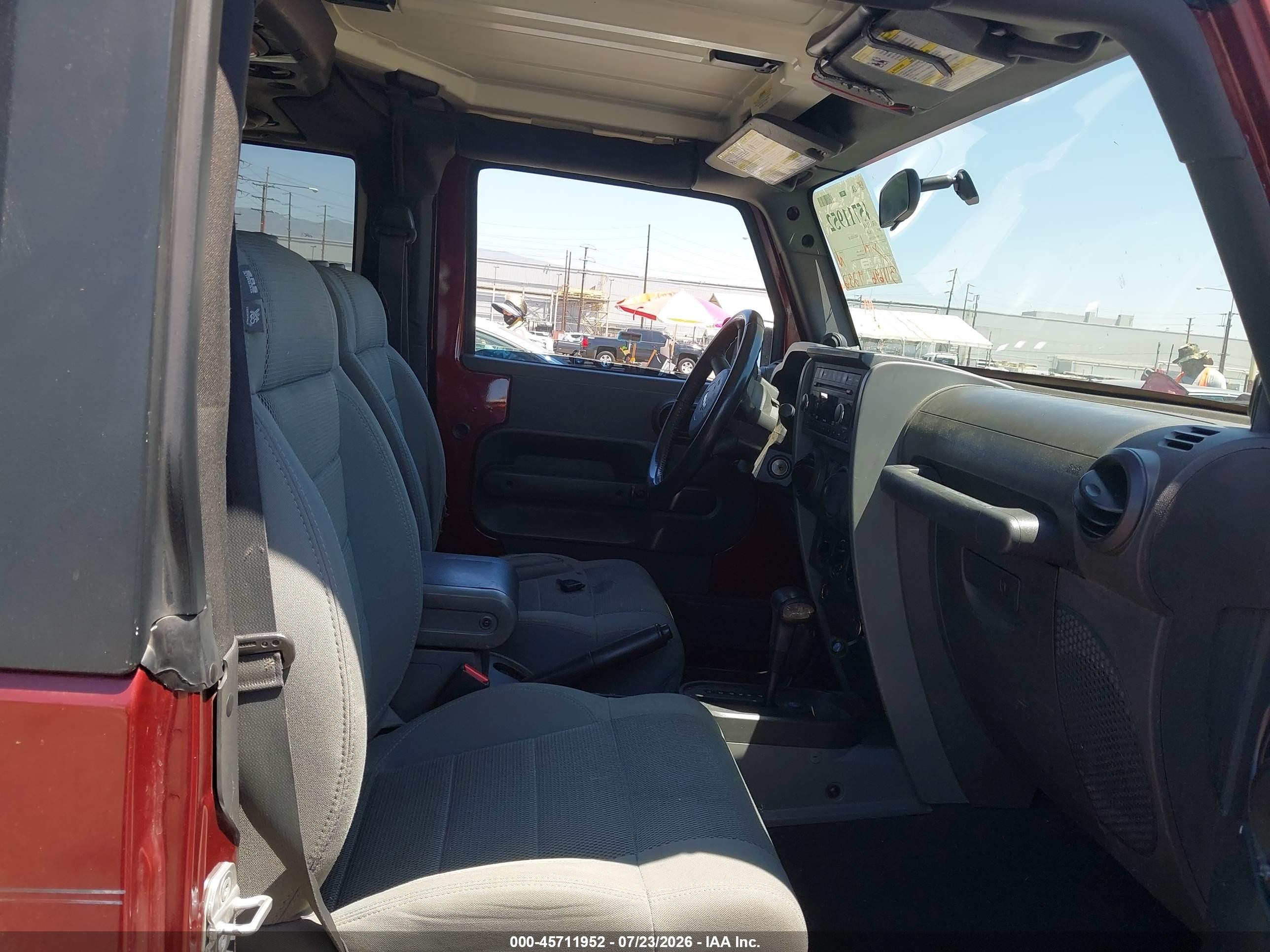 2007 Jeep Wrangler Sahara Maroon vin: 1J8FA54107L213863