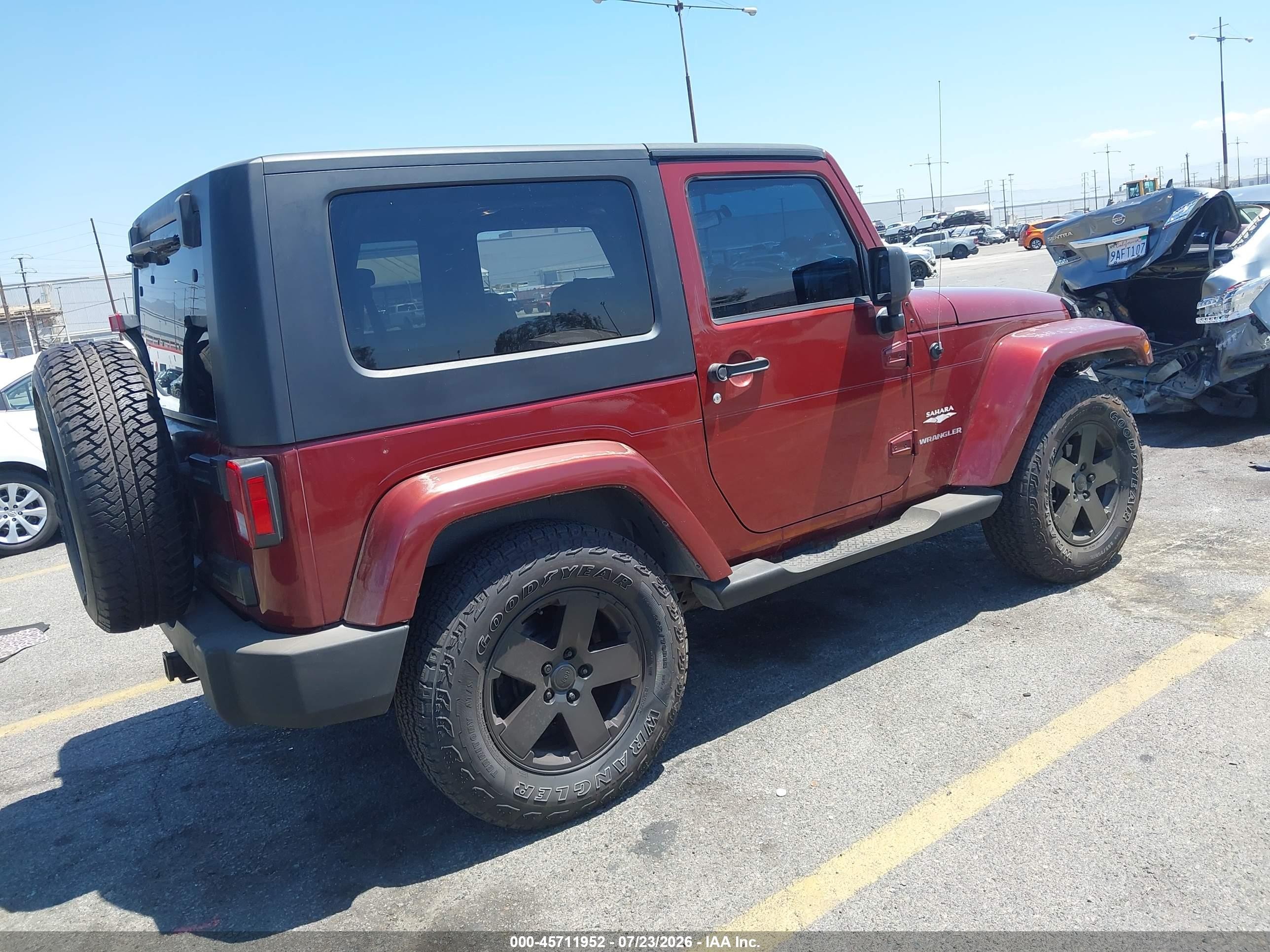 2007 Jeep Wrangler Sahara Maroon vin: 1J8FA54107L213863