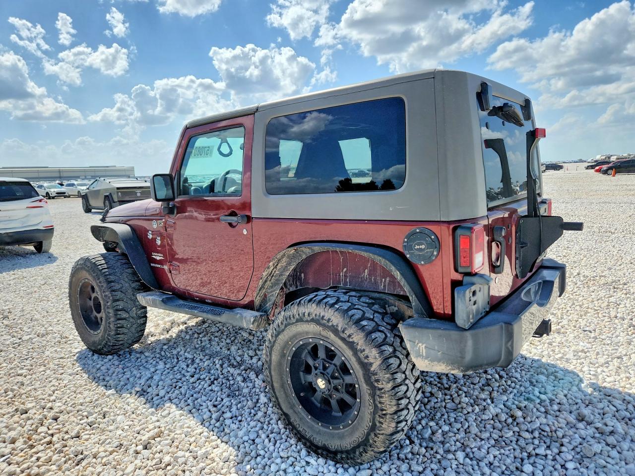 2008 Jeep Wrangler Sahara Maroon vin: 1J8FA54158L538963