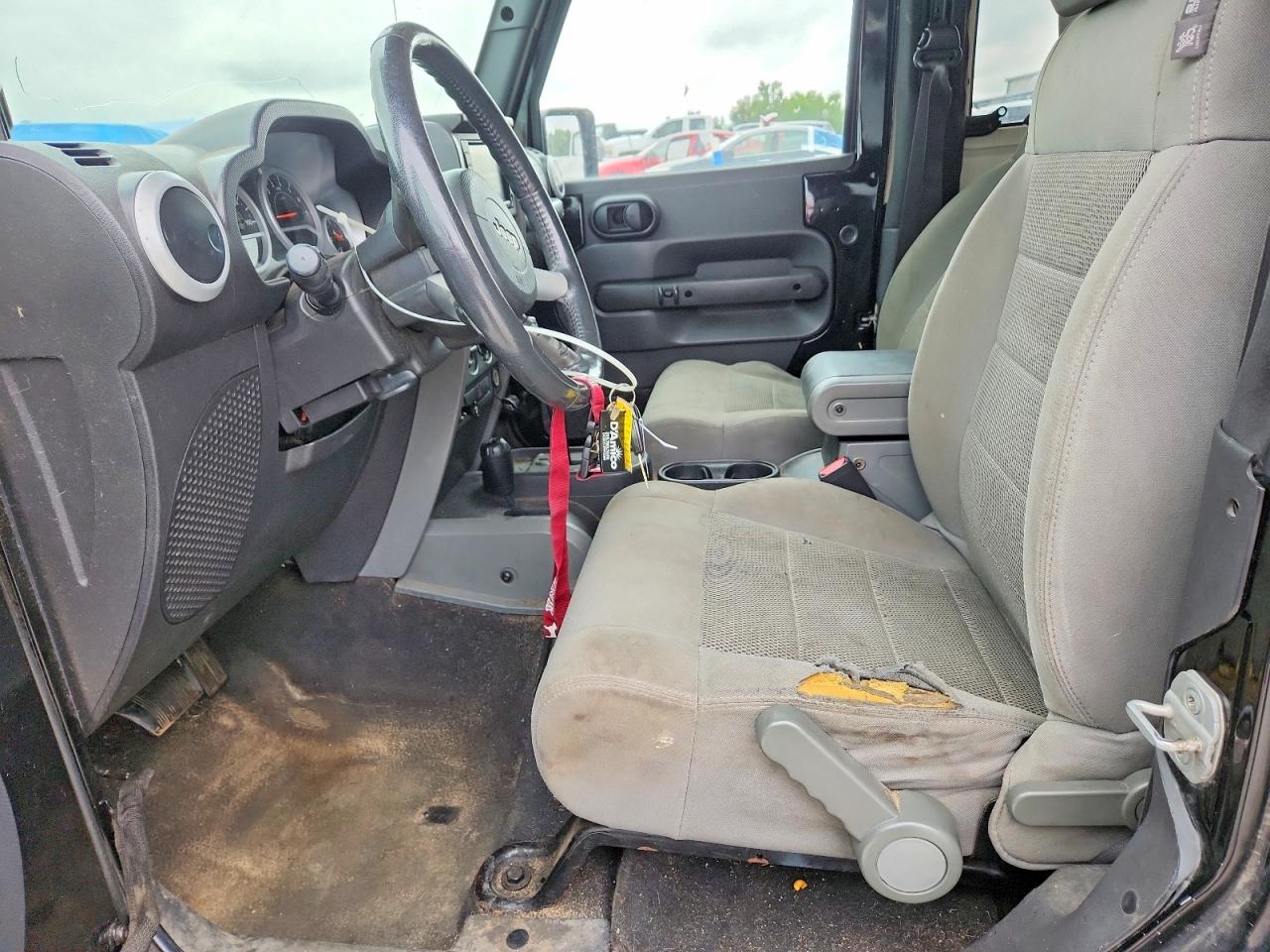 2008 Jeep Wrangler Sahara Черный vin: 1J8FA54158L578590