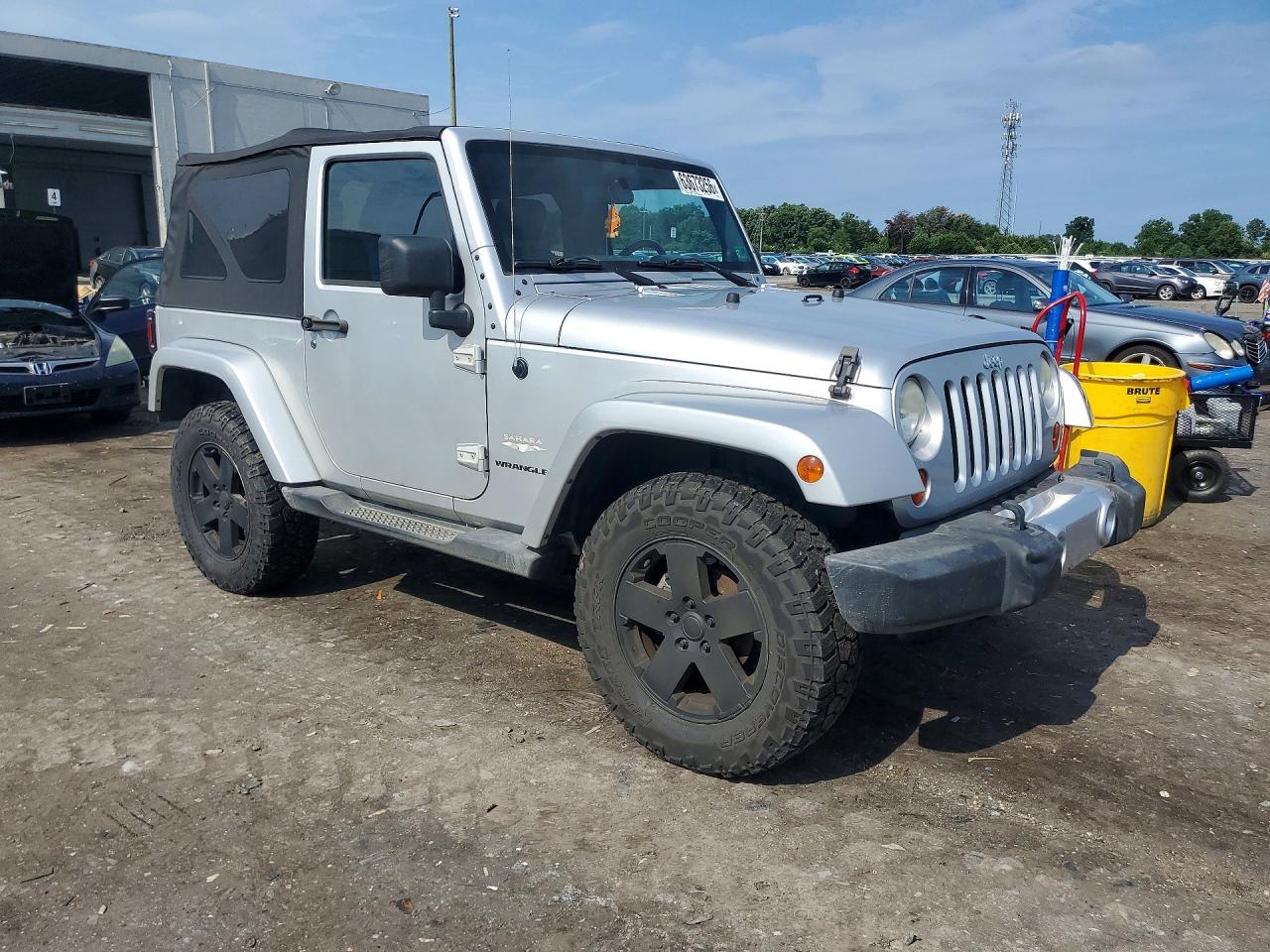 2008 Jeep Wrangler Sahara Silver vin: 1J8FA54198L593139
