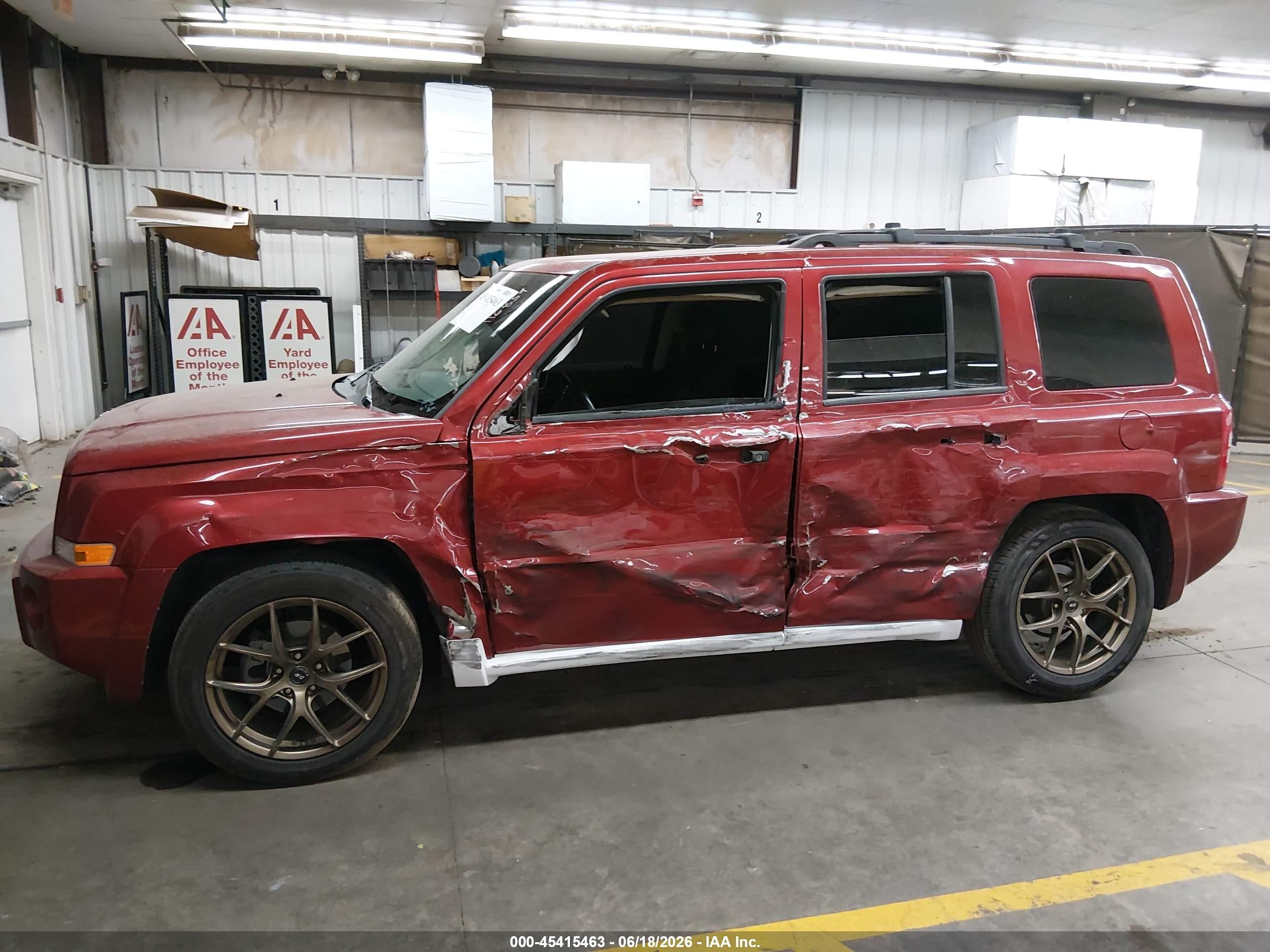 2009 Jeep Patriot Sport Red vin: 1J8FF28B19D118213