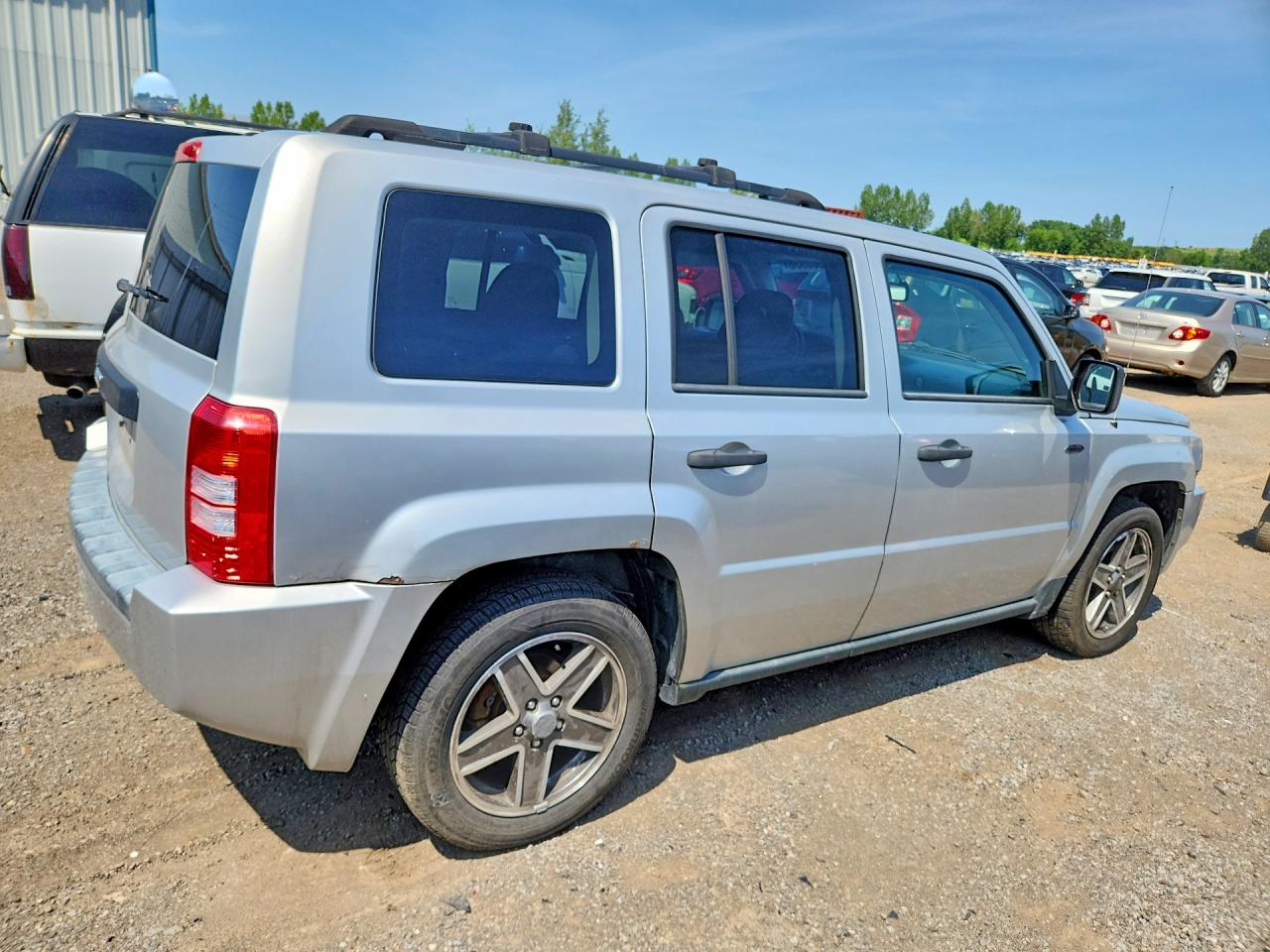 2009 Jeep Patriot Sport Серебряный vin: 1J8FF28B19D201785
