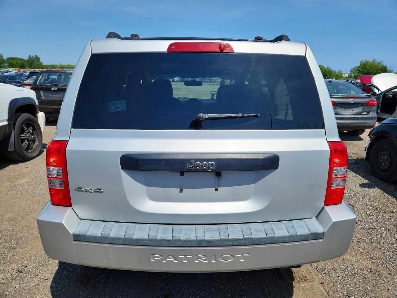 2009 Jeep Patriot Sport Серебряный vin: 1J8FF28B19D201785