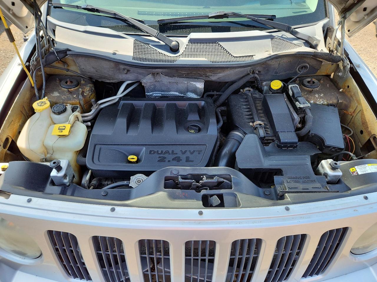 2009 Jeep Patriot Sport Серебряный vin: 1J8FF28B19D201785