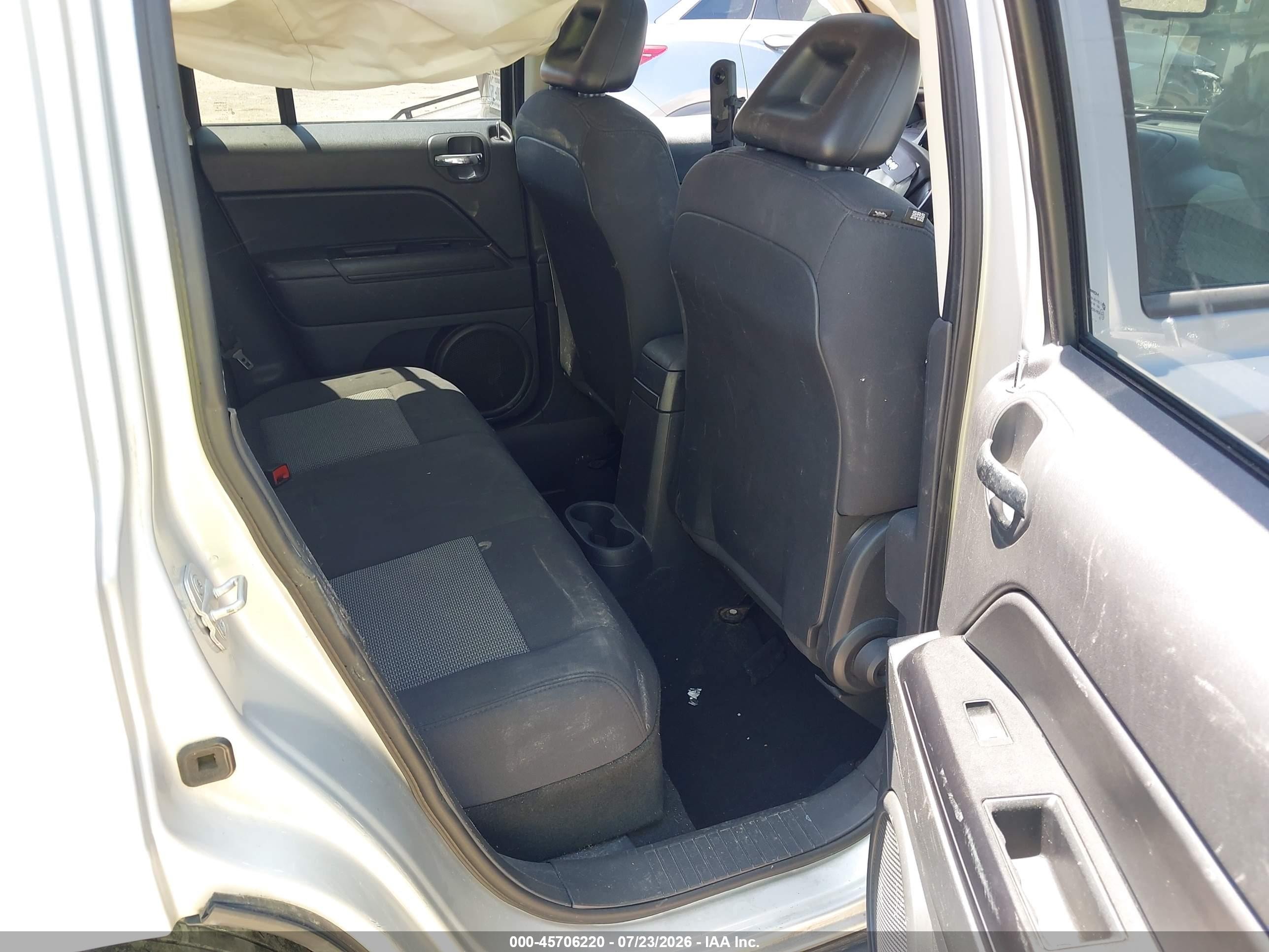 2009 Jeep Patriot Sport Silver vin: 1J8FF28B79D113694