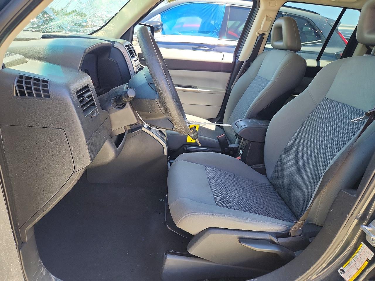 2007 Jeep Patriot Sport Серый vin: 1J8FF28W07D351659