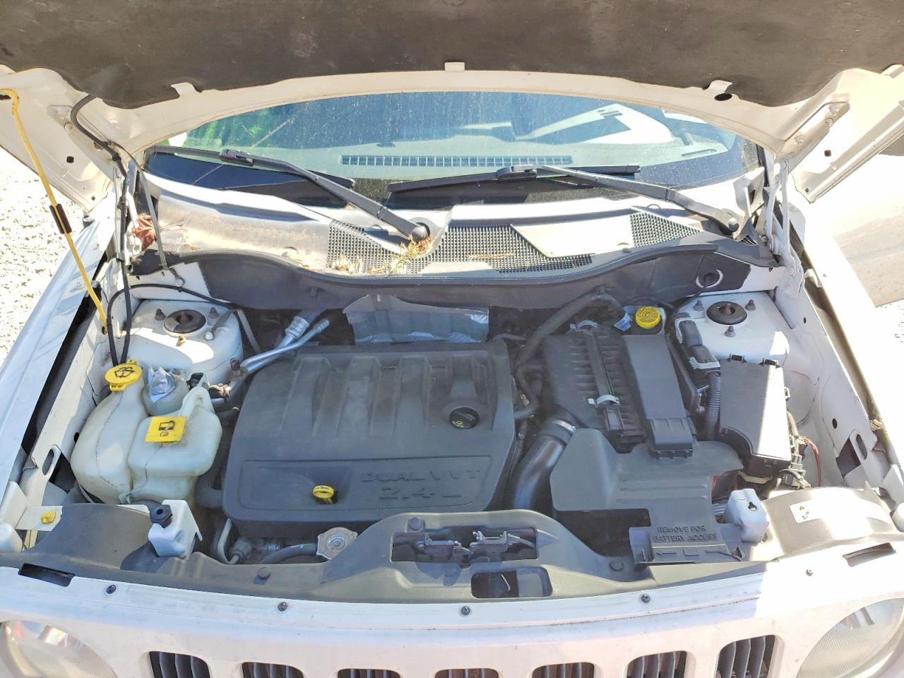 2007 Jeep Patriot Sport White vin: 1J8FF28W07D365268