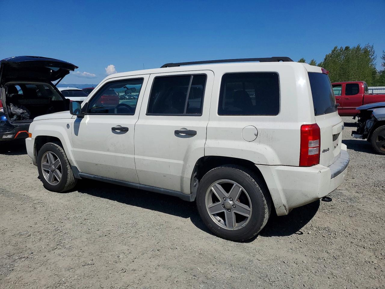 2007 Jeep Patriot Sport White vin: 1J8FF28W07D365268