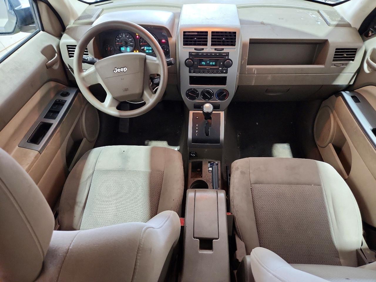 2007 Jeep Patriot Sport Tan vin: 1J8FF28W07D365674