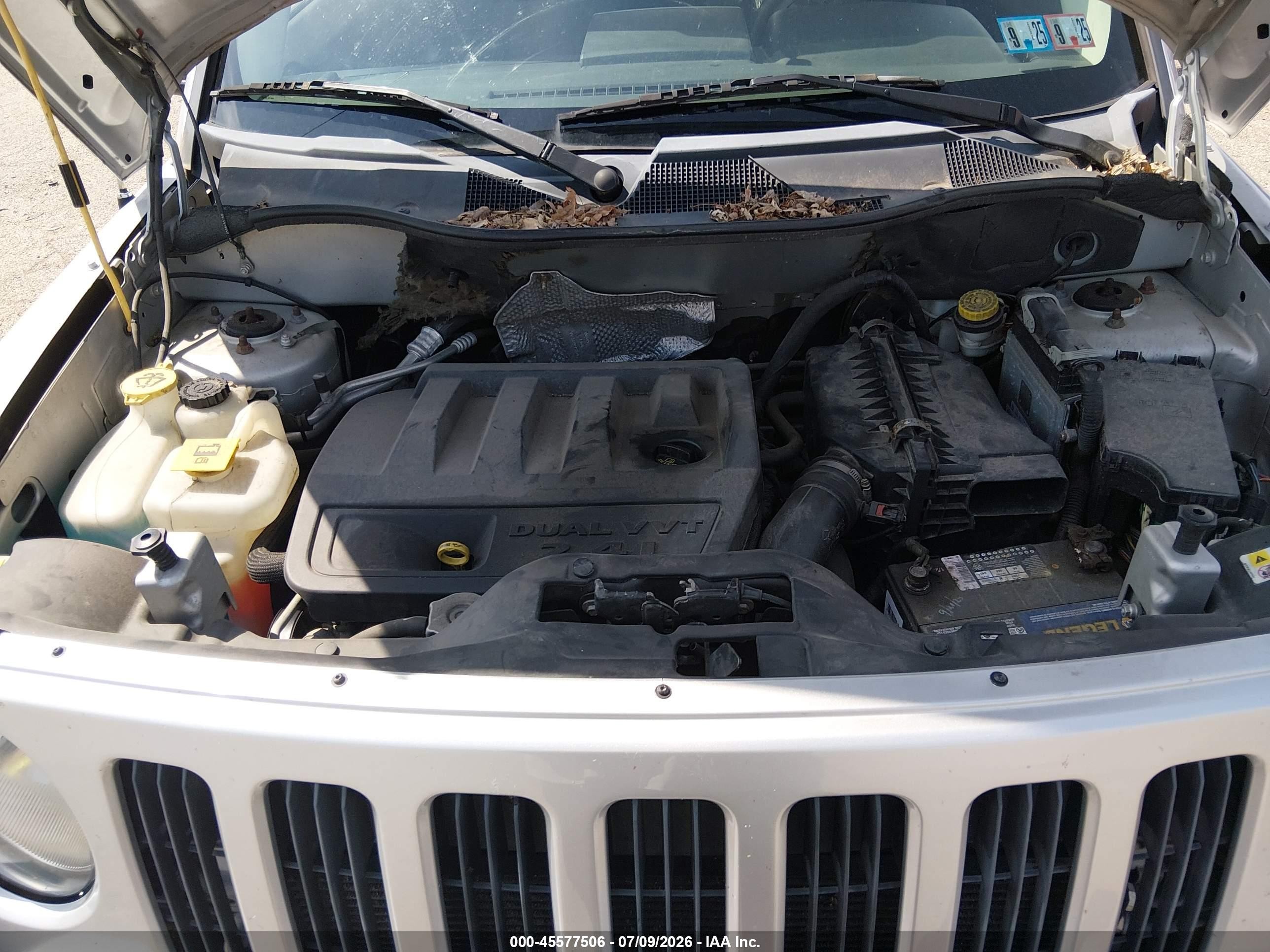 2008 Jeep Patriot Sport Silver vin: 1J8FF28W08D514182