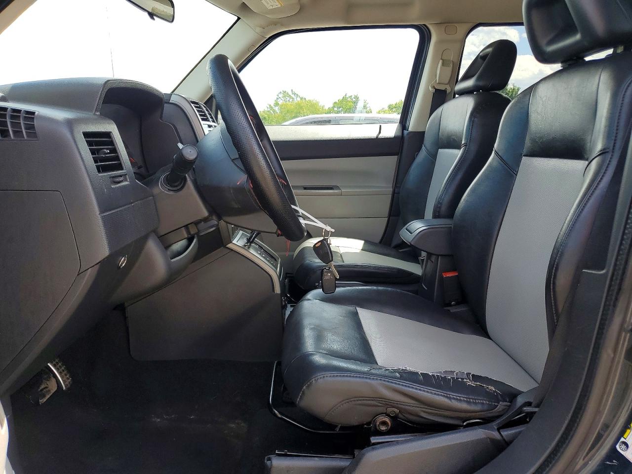 2007 Jeep Patriot Sport Gray vin: 1J8FF28W27D307713