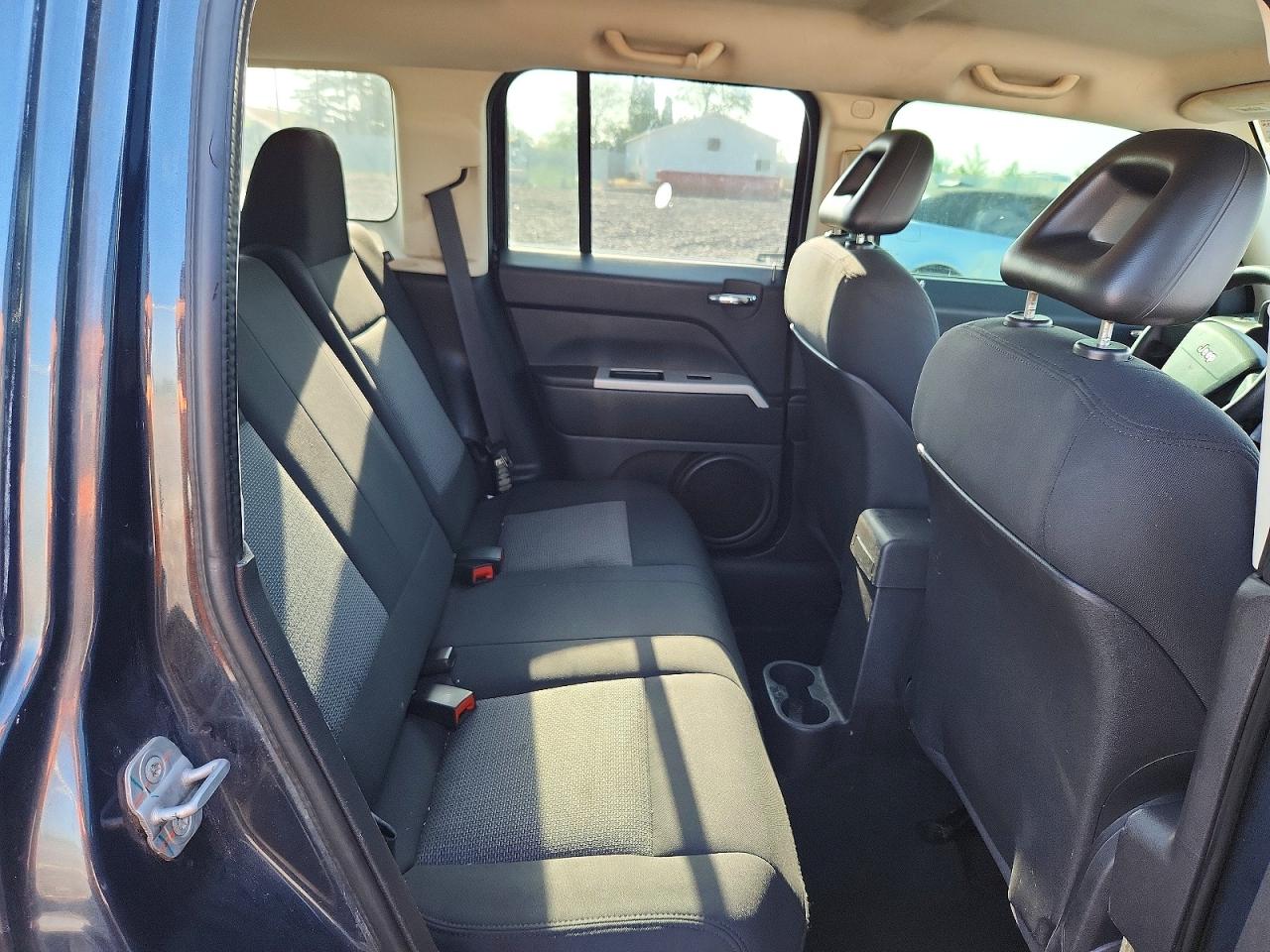 2008 Jeep Patriot Sport Blue vin: 1J8FF28W28D512000