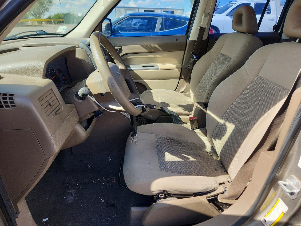 2007 Jeep Patriot Sport Gold vin: 1J8FF28W37D392562
