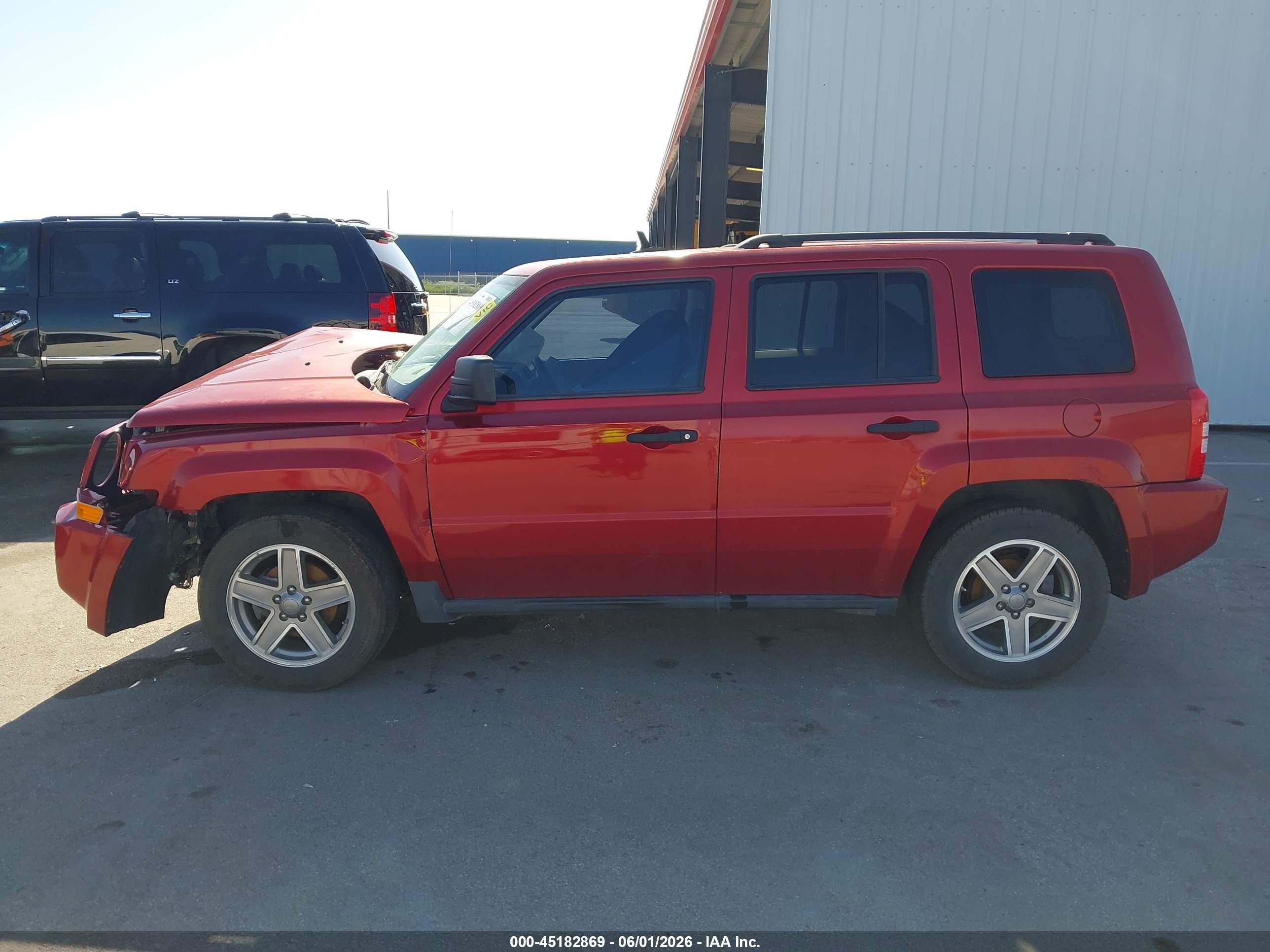 2008 Jeep Patriot Sport Red vin: 1J8FF28W38D515424