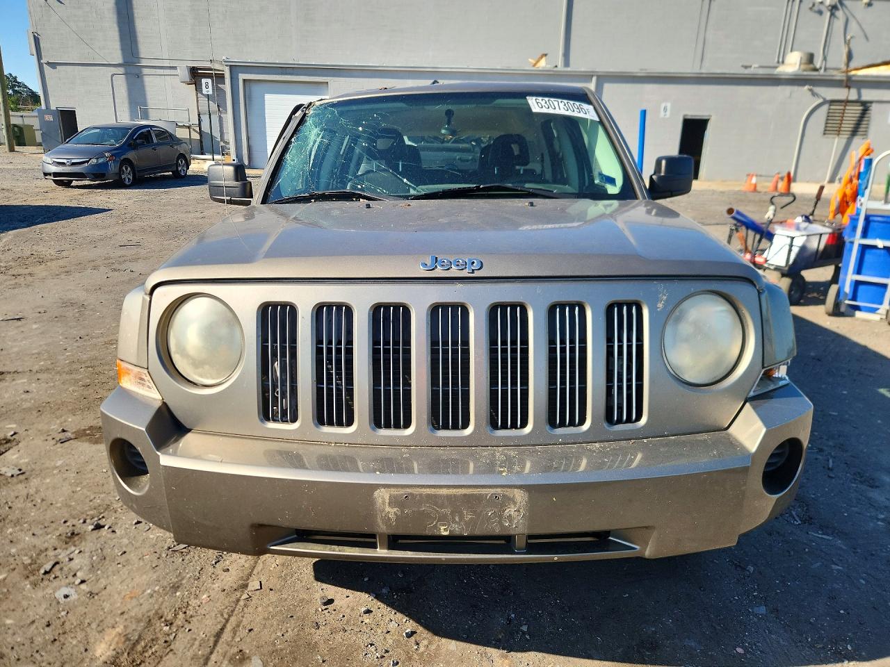 2008 Jeep Patriot Sport Tan vin: 1J8FF28W48D511429