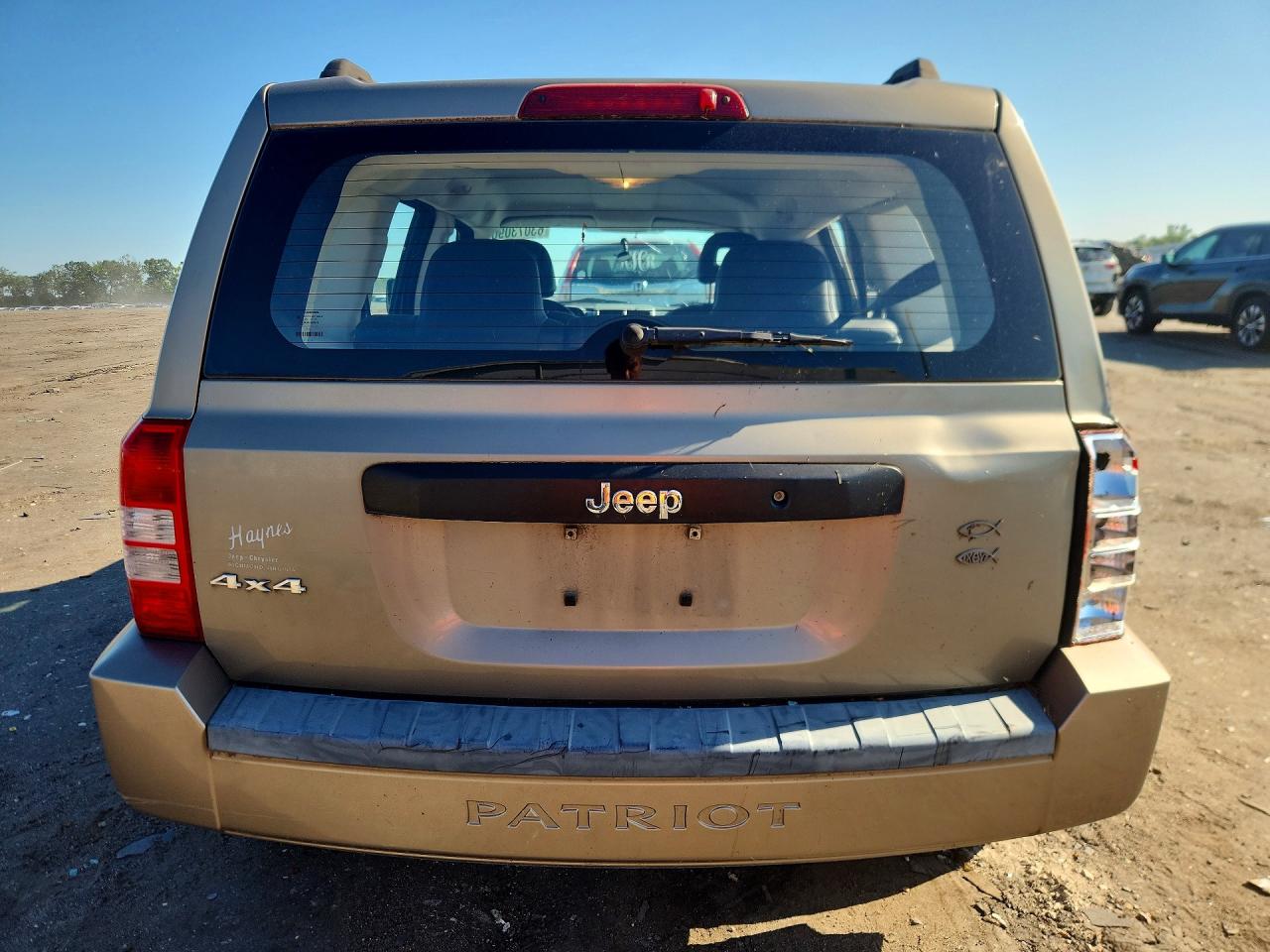2008 Jeep Patriot Sport Tan vin: 1J8FF28W48D511429