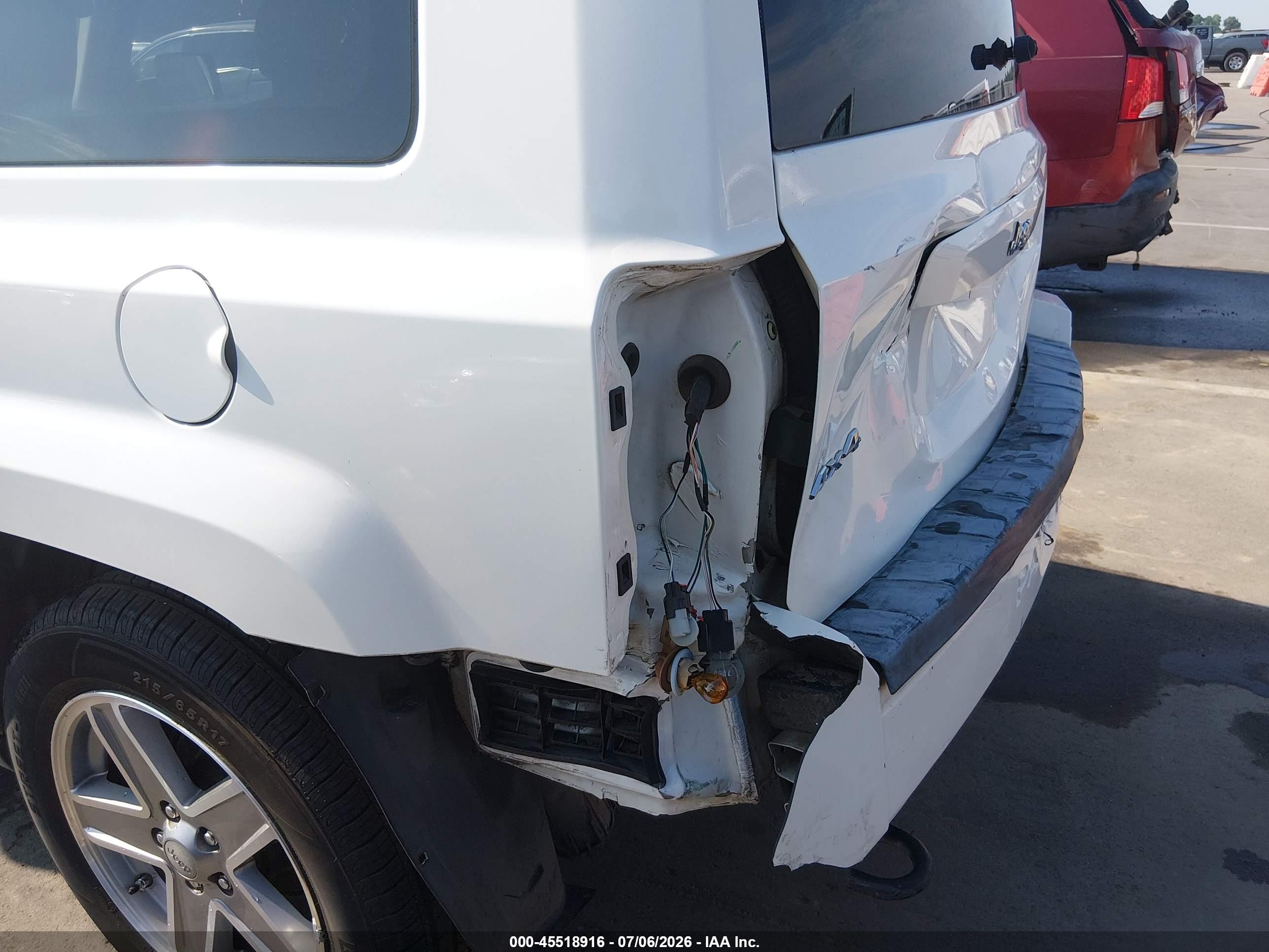 2007 Jeep Patriot Sport Белый vin: 1J8FF28W57D365704