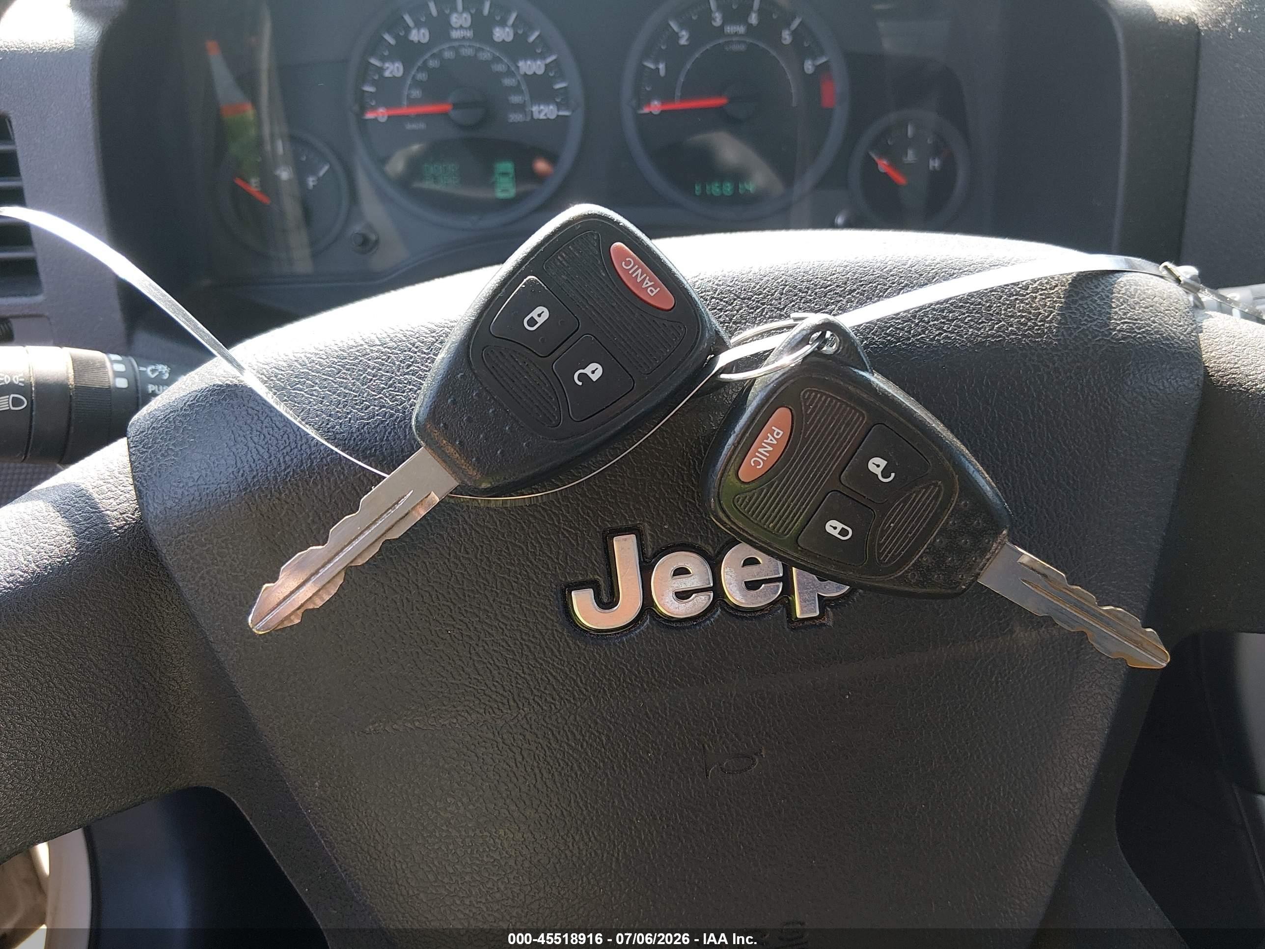 2007 Jeep Patriot Sport Белый vin: 1J8FF28W57D365704