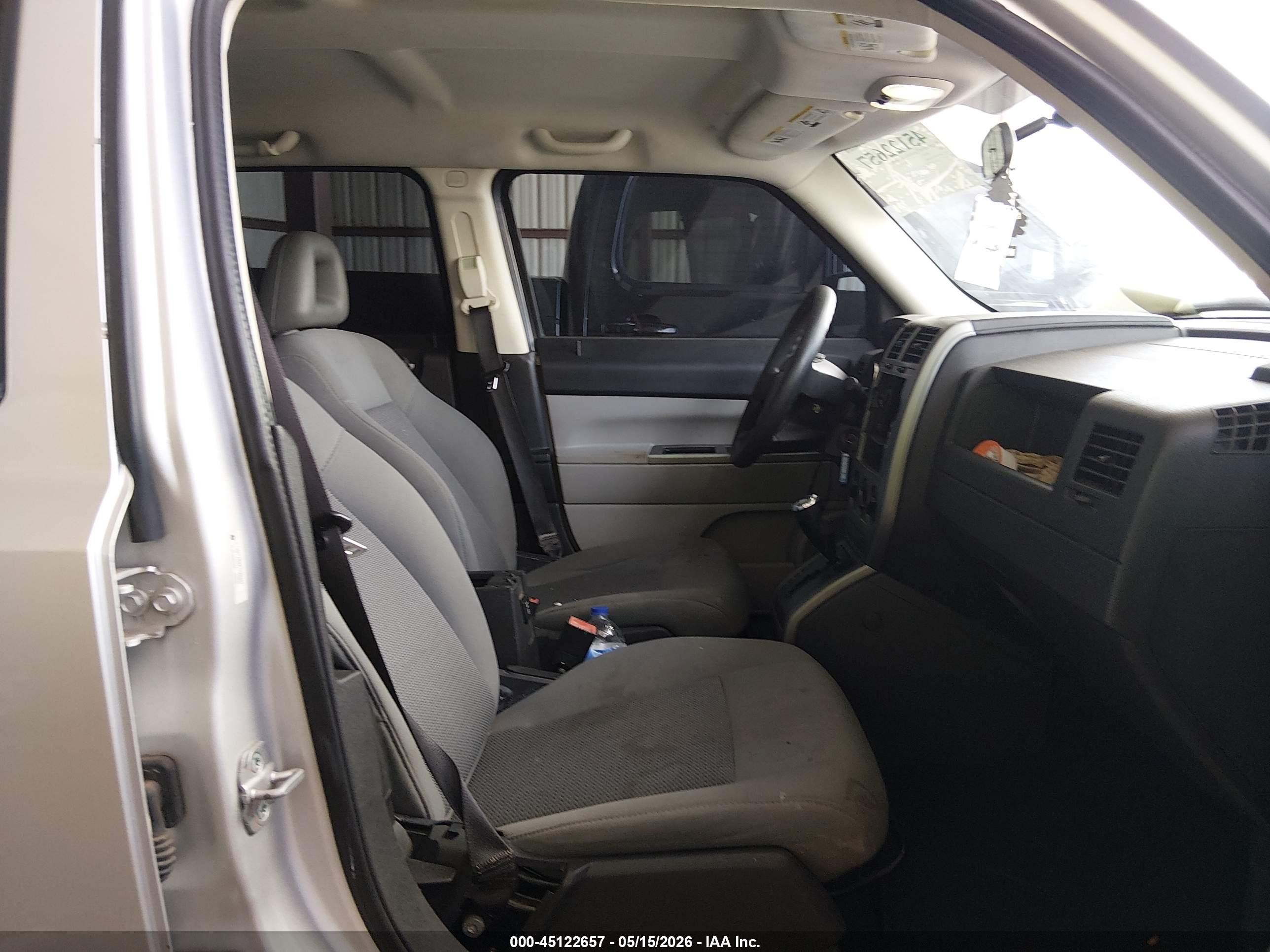 2007 Jeep Patriot Sport Silver vin: 1J8FF28W67D396802
