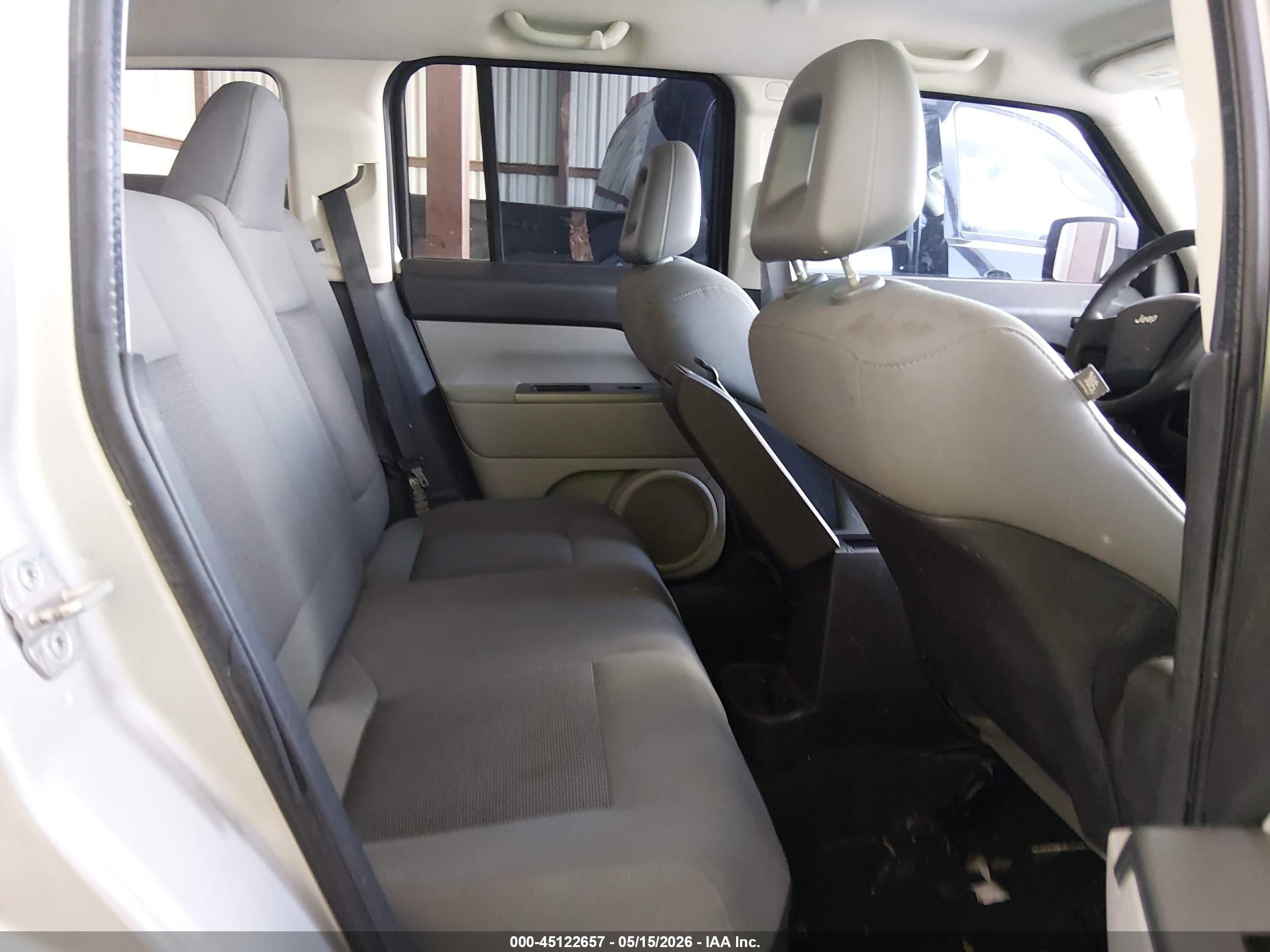 2007 Jeep Patriot Sport Silver vin: 1J8FF28W67D396802