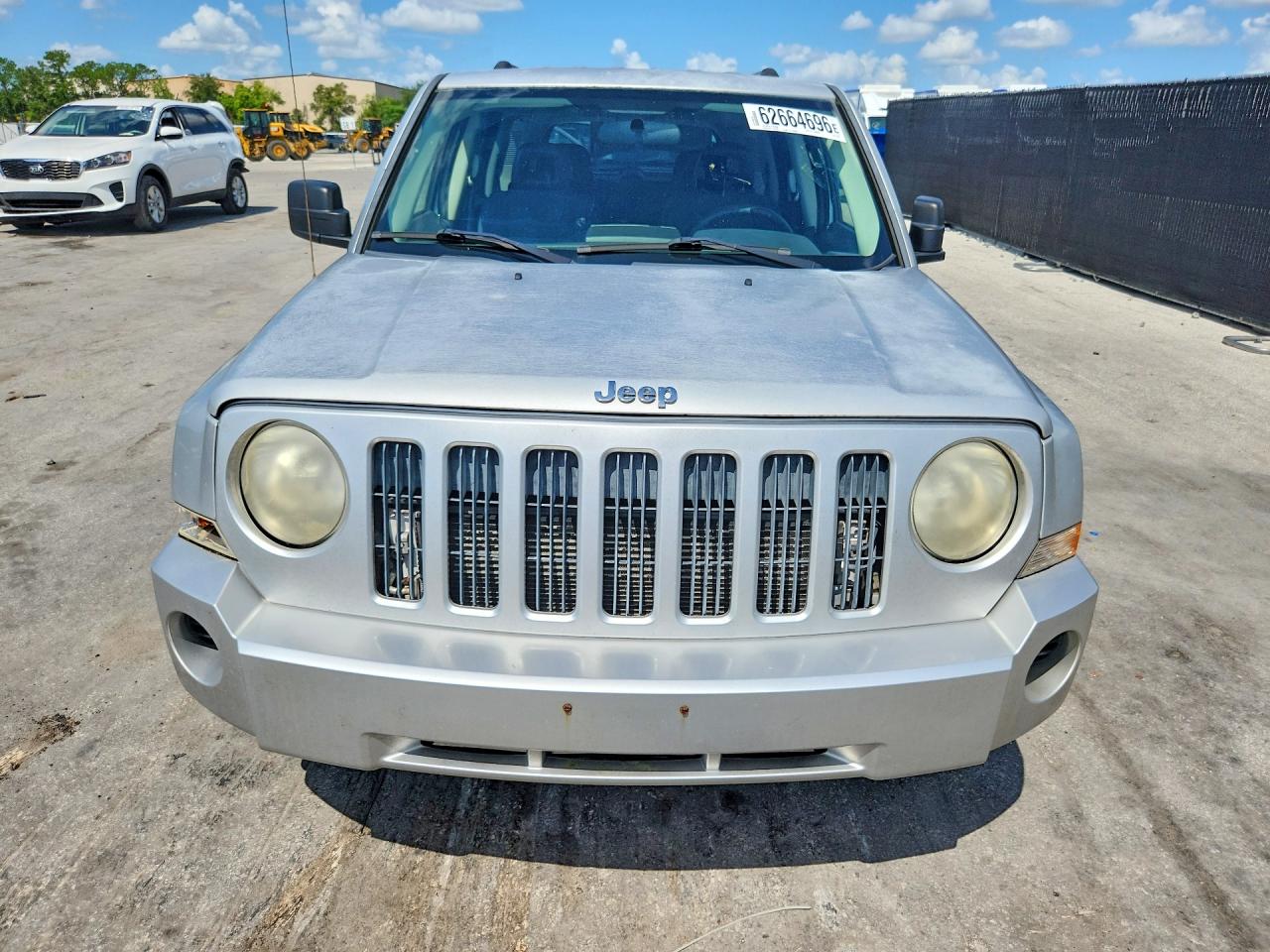 2008 Jeep Patriot Sport Silver vin: 1J8FF28W68D537286