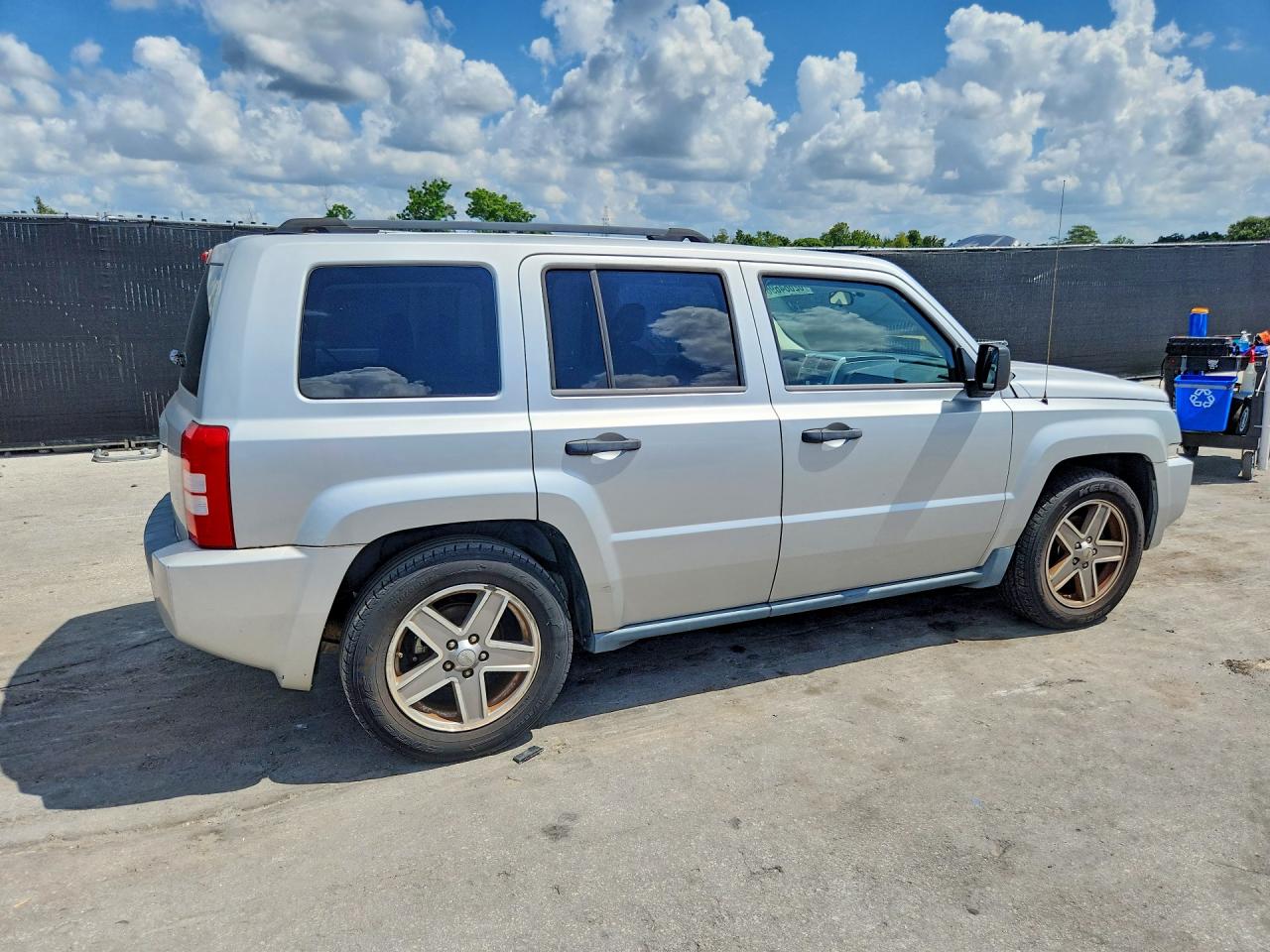 2008 Jeep Patriot Sport Silver vin: 1J8FF28W68D537286