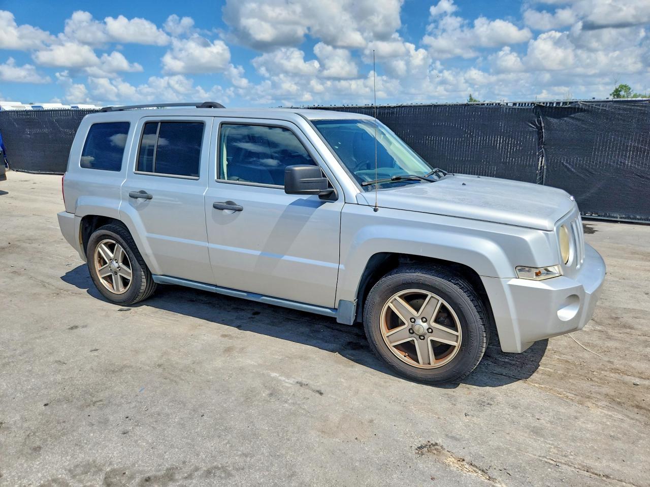 2008 Jeep Patriot Sport Silver vin: 1J8FF28W68D537286
