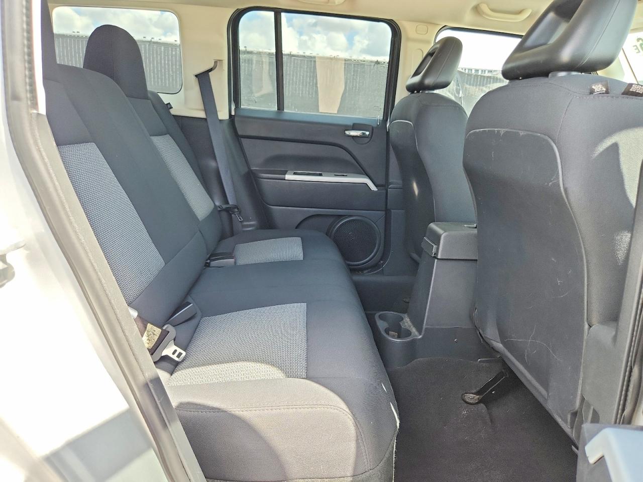 2008 Jeep Patriot Sport Silver vin: 1J8FF28W68D537286