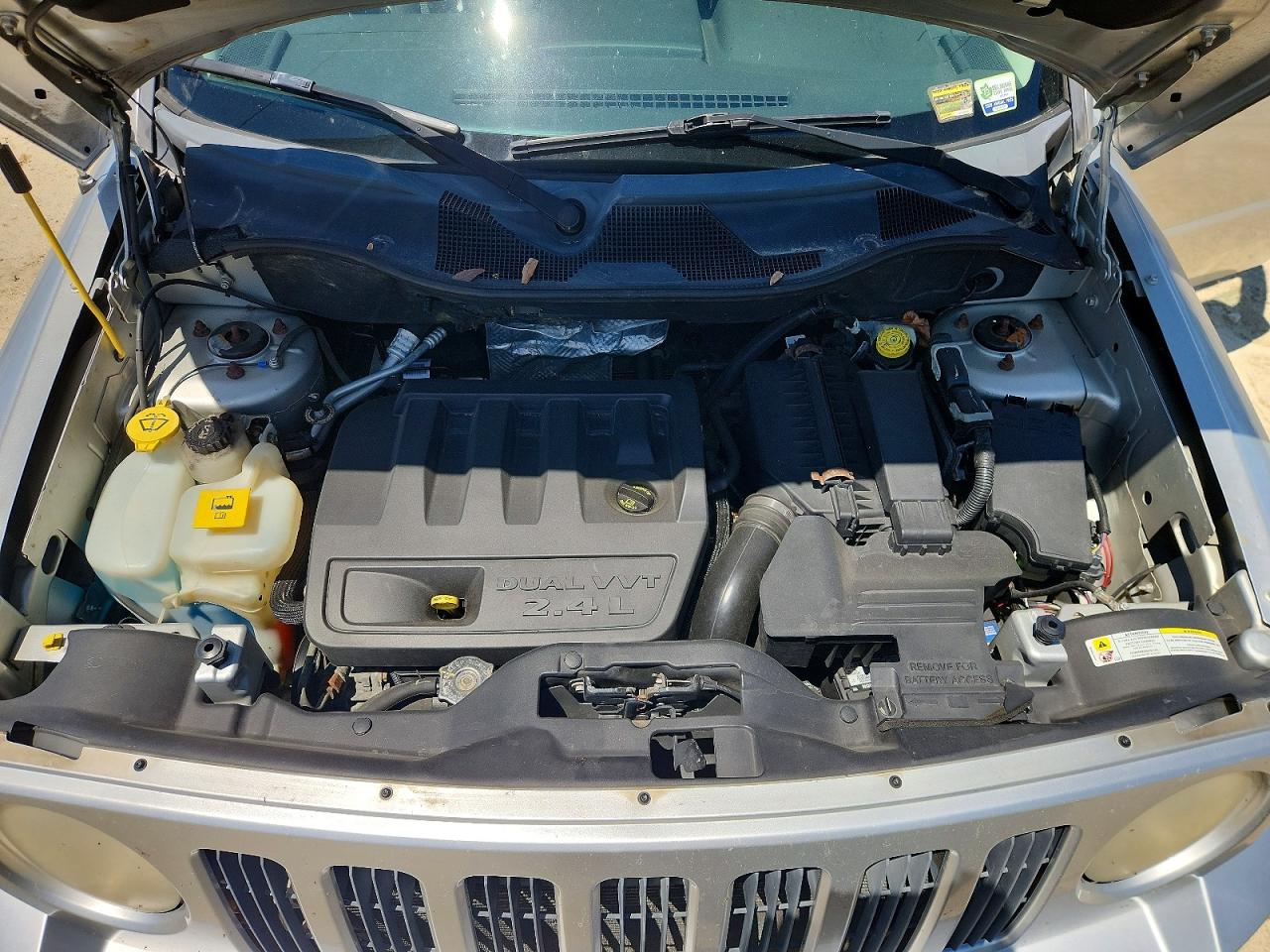 2007 Jeep Patriot Sport Серебряный vin: 1J8FF28W77D364974