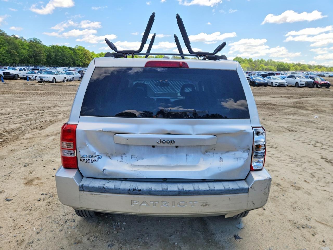 2007 Jeep Patriot Sport Серебряный vin: 1J8FF28W77D364974
