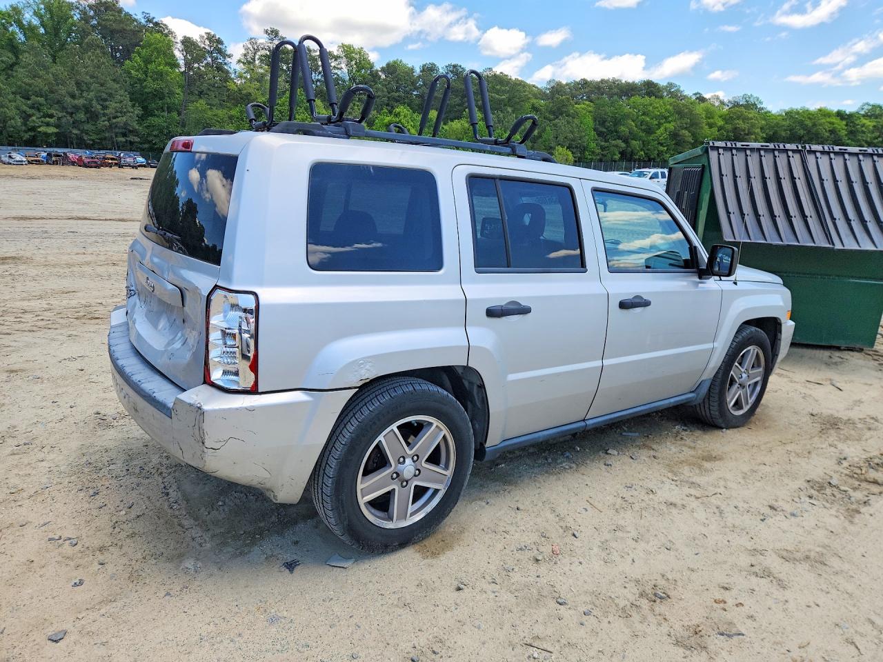 2007 Jeep Patriot Sport Серебряный vin: 1J8FF28W77D364974