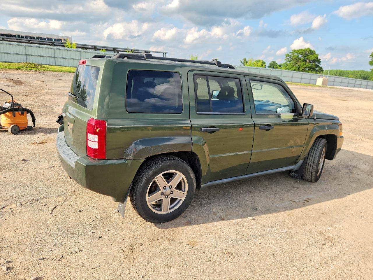 2007 Jeep Patriot Sport Green vin: 1J8FF28W87D418296