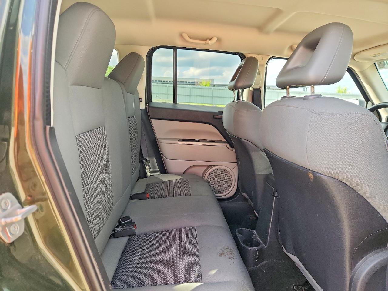 2007 Jeep Patriot Sport Green vin: 1J8FF28W87D418296