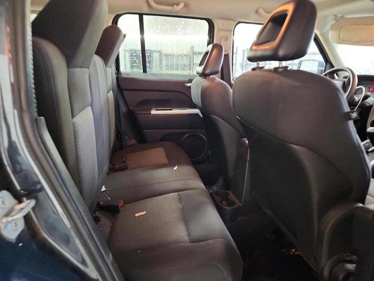 2008 Jeep Patriot Sport Gray vin: 1J8FF28W88D608049