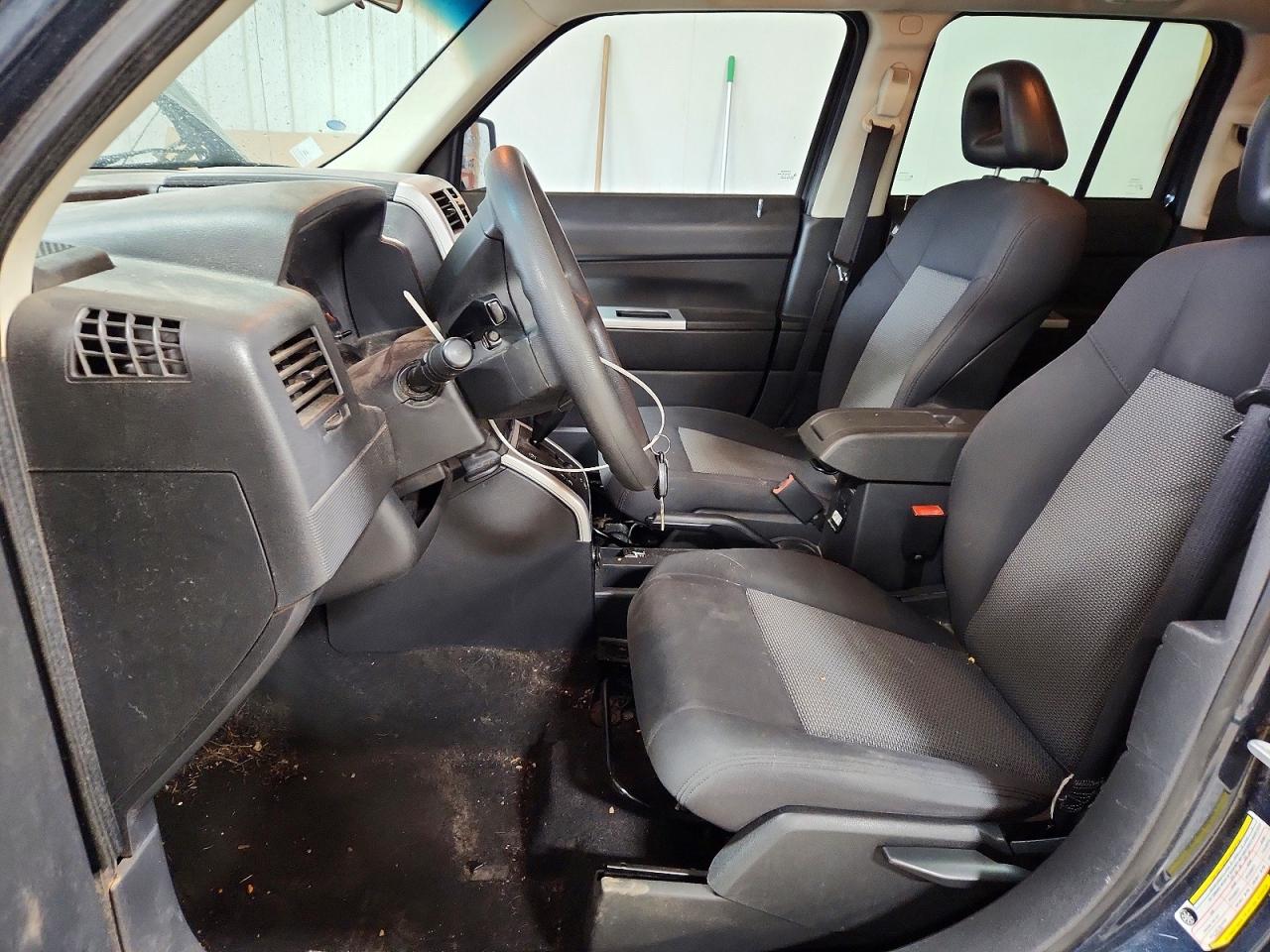 2008 Jeep Patriot Sport Gray vin: 1J8FF28W88D608049