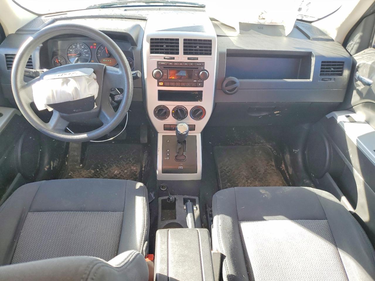 2008 Jeep Patriot Sport Silver vin: 1J8FF28W98D636779