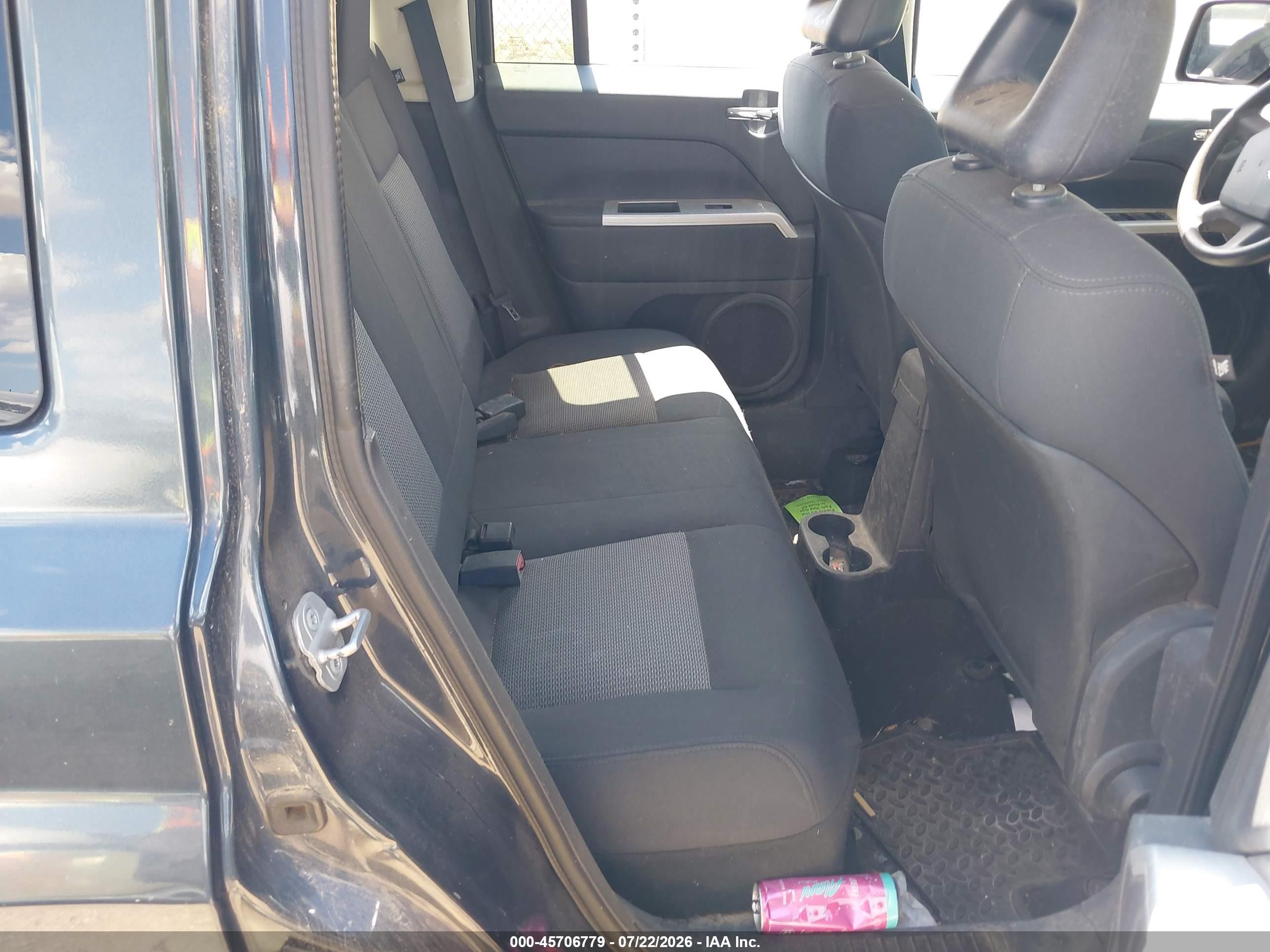 2008 Jeep Patriot Sport Gray vin: 1J8FF28W98D701775