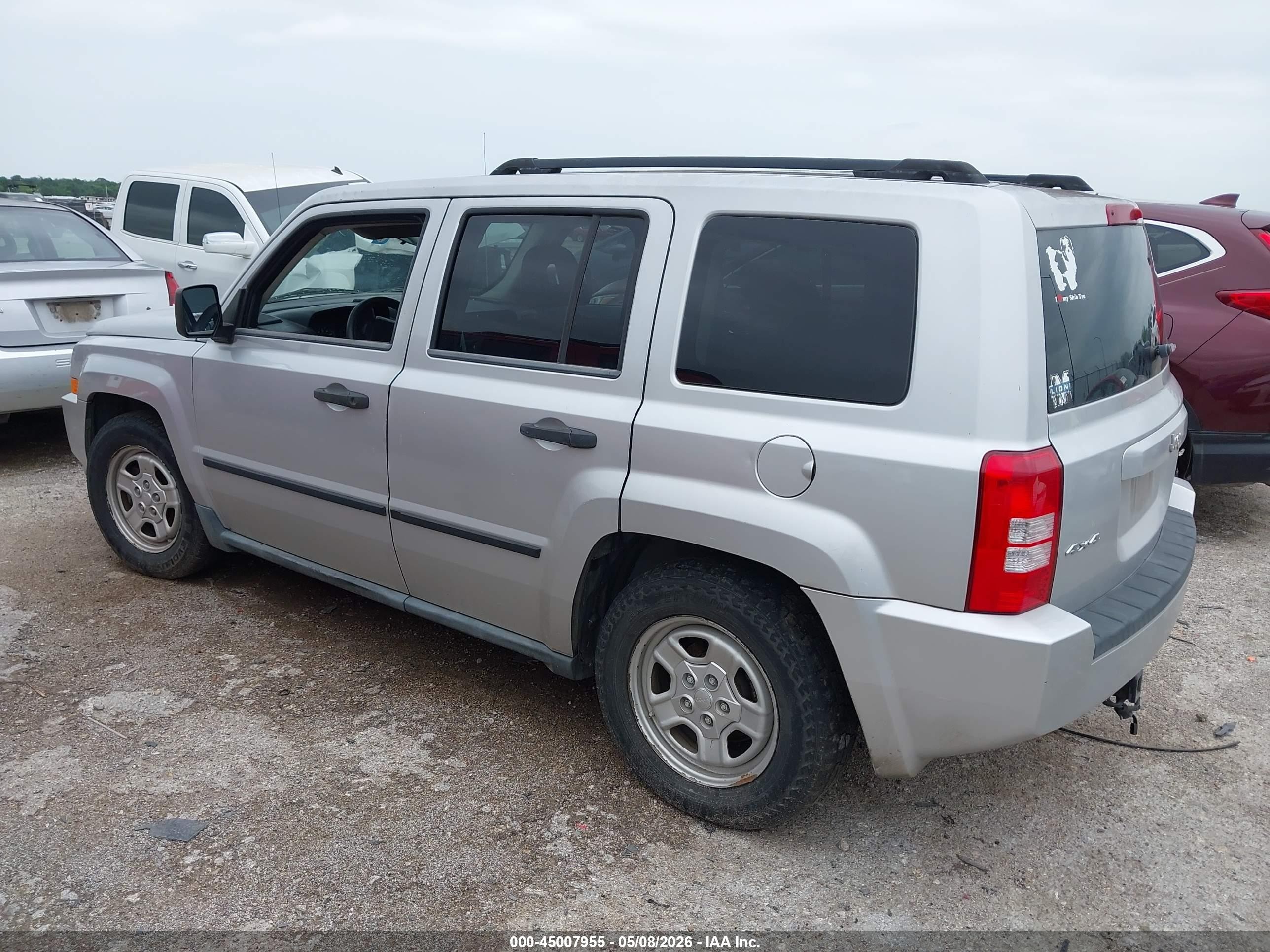 2008 Jeep Patriot Sport Silver vin: 1J8FF28WX8D605489