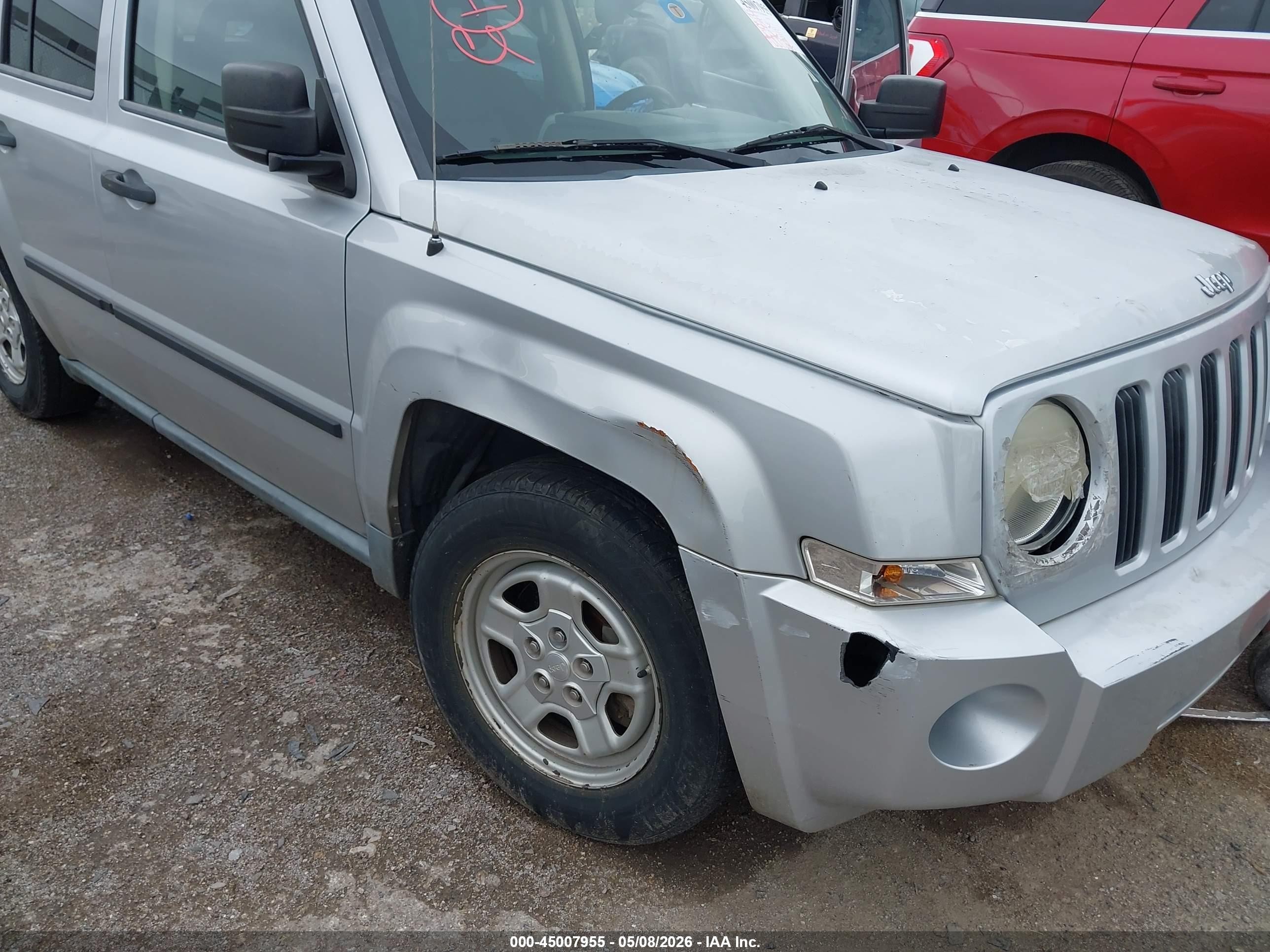2008 Jeep Patriot Sport Silver vin: 1J8FF28WX8D605489