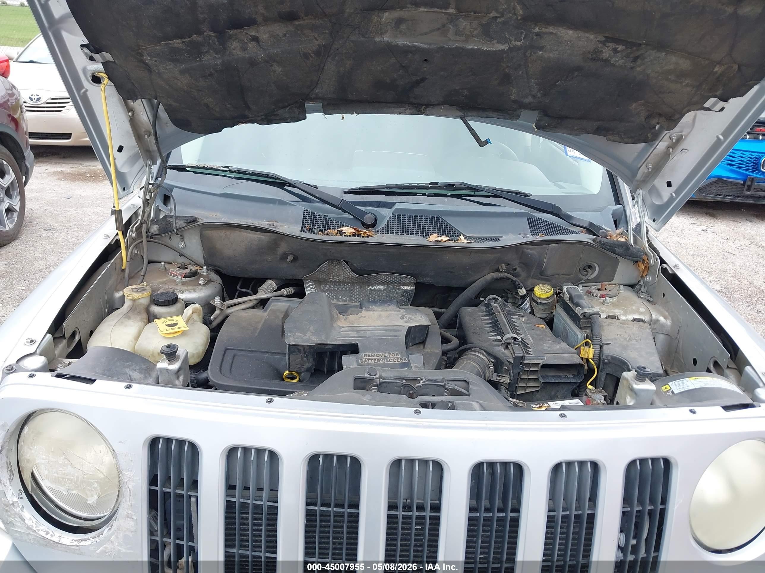 2008 Jeep Patriot Sport Silver vin: 1J8FF28WX8D605489