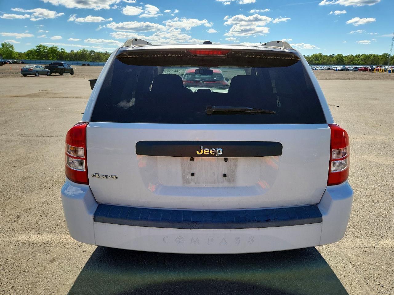 2009 Jeep Compass Limited 4d S White vin: 1J8FF47B49D193162