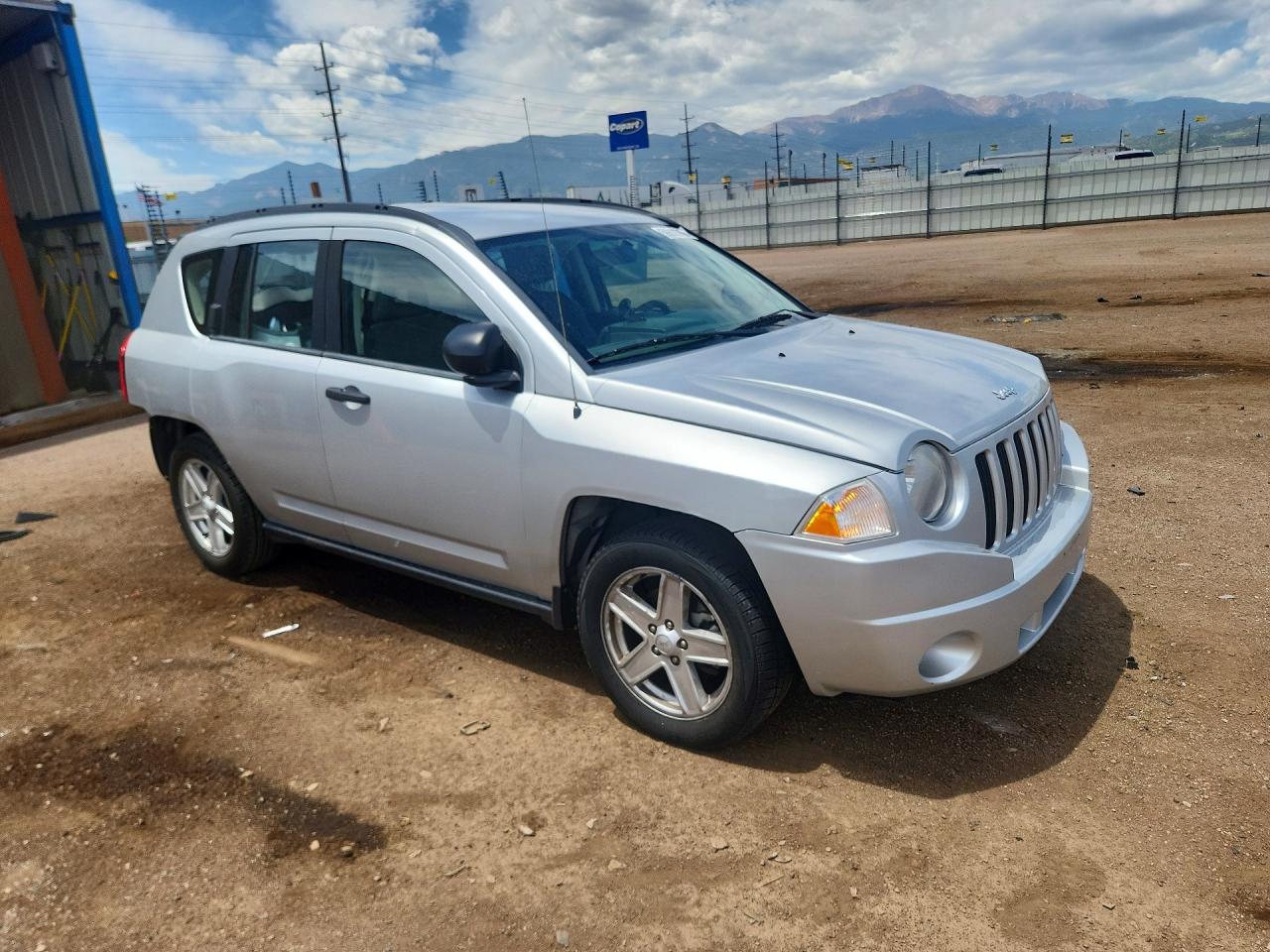 2007 Jeep Compass Silver vin: 1J8FF47W07D204061