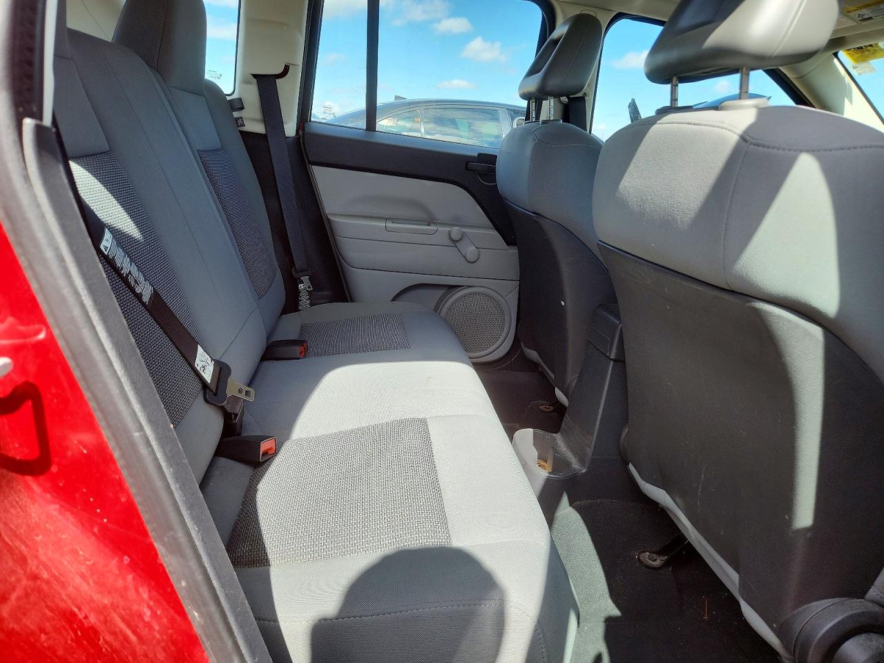2007 Jeep Compass Red vin: 1J8FF47W17D222326