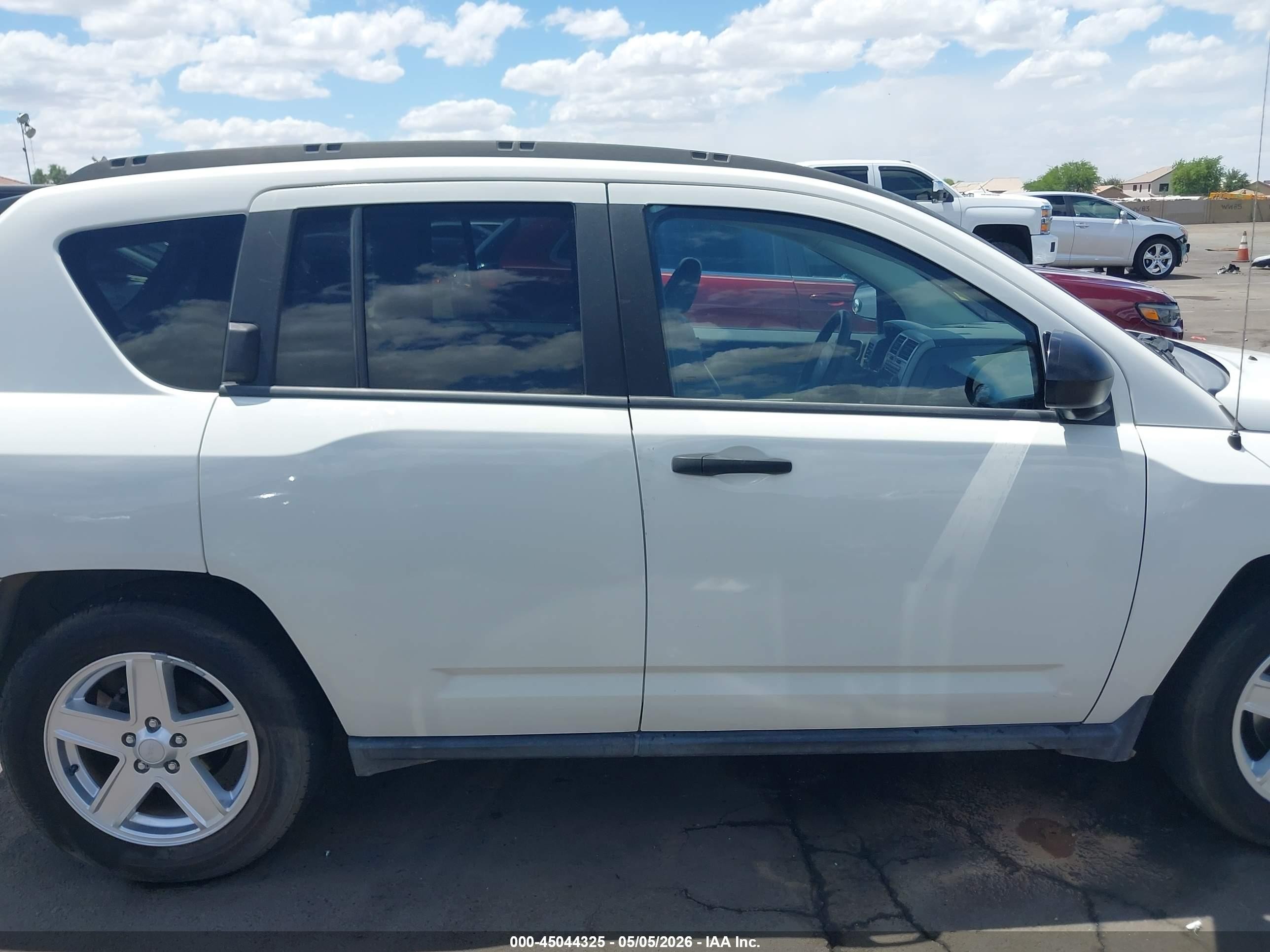 2007 Jeep Compass Sport White vin: 1J8FF47W27D155901