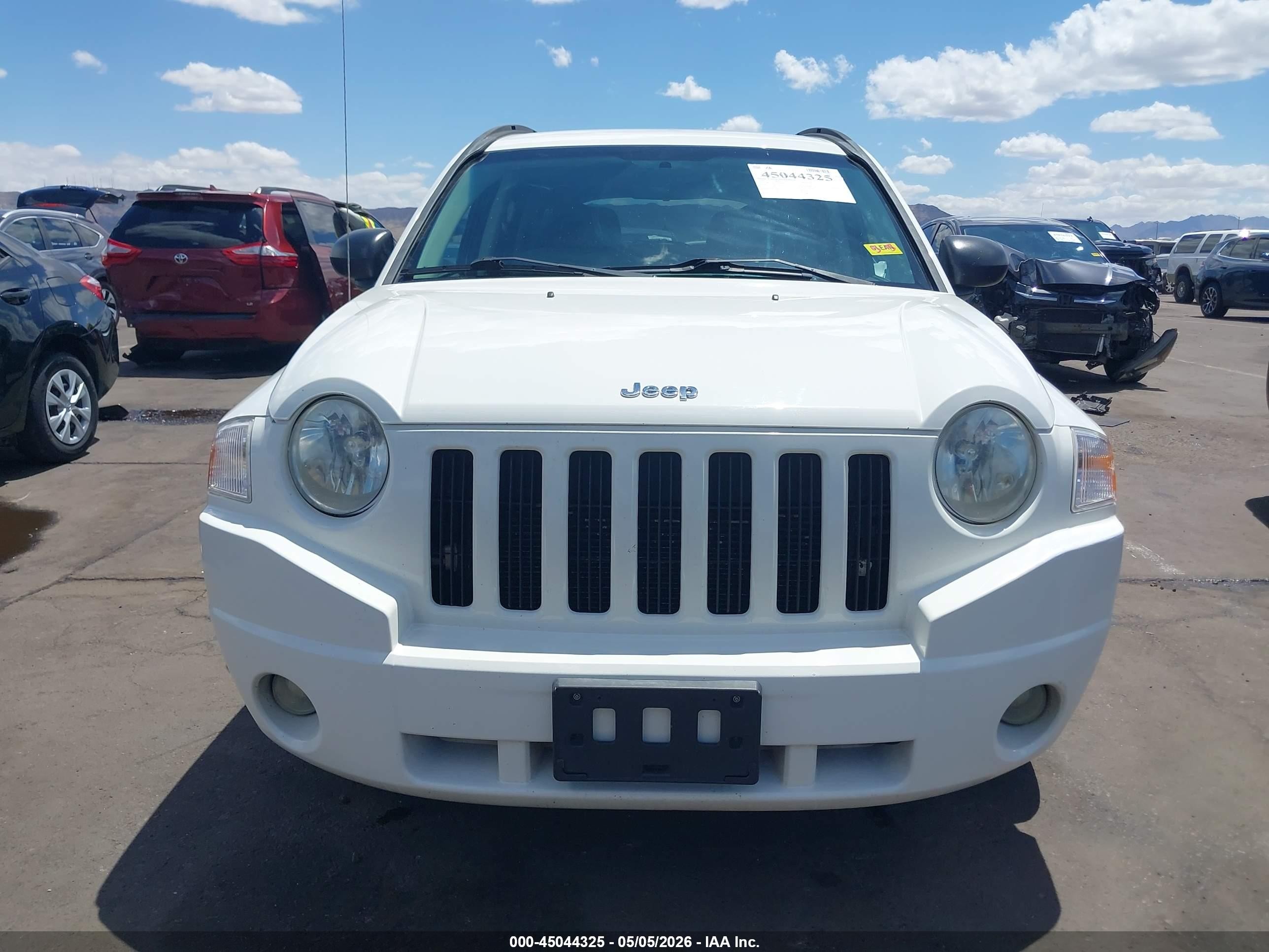 2007 Jeep Compass Sport White vin: 1J8FF47W27D155901